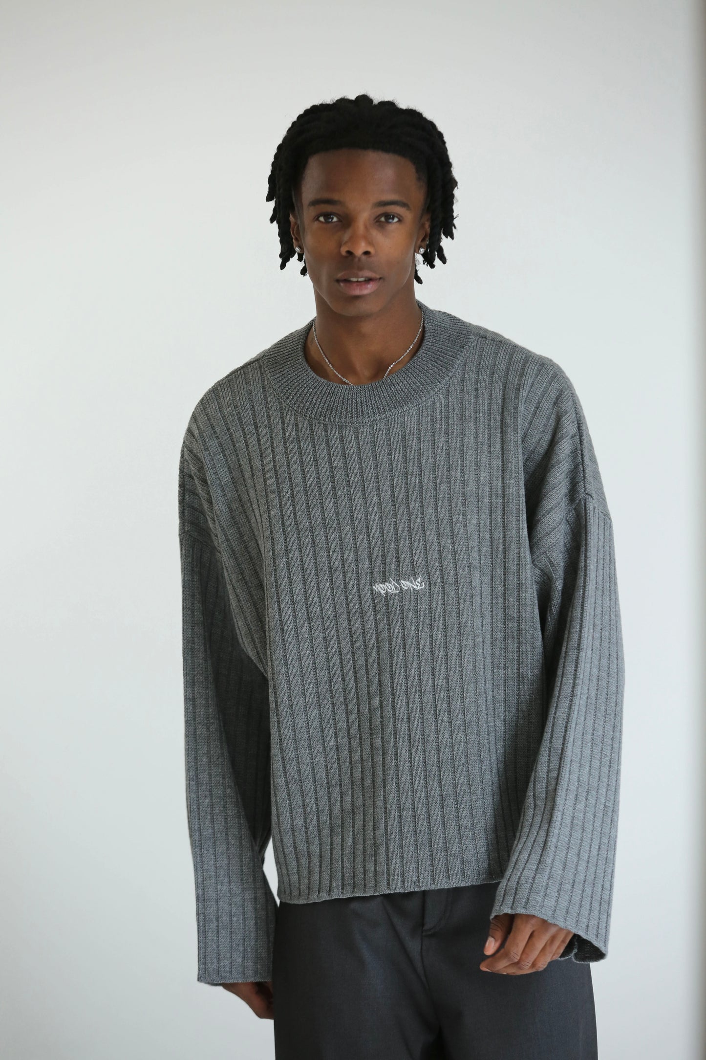 Maglione crop logo grigio