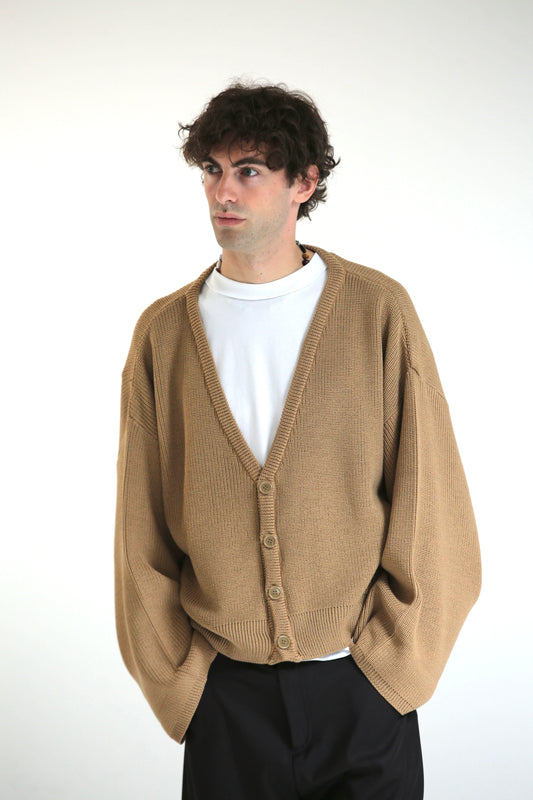 Cardigan crop over beige
