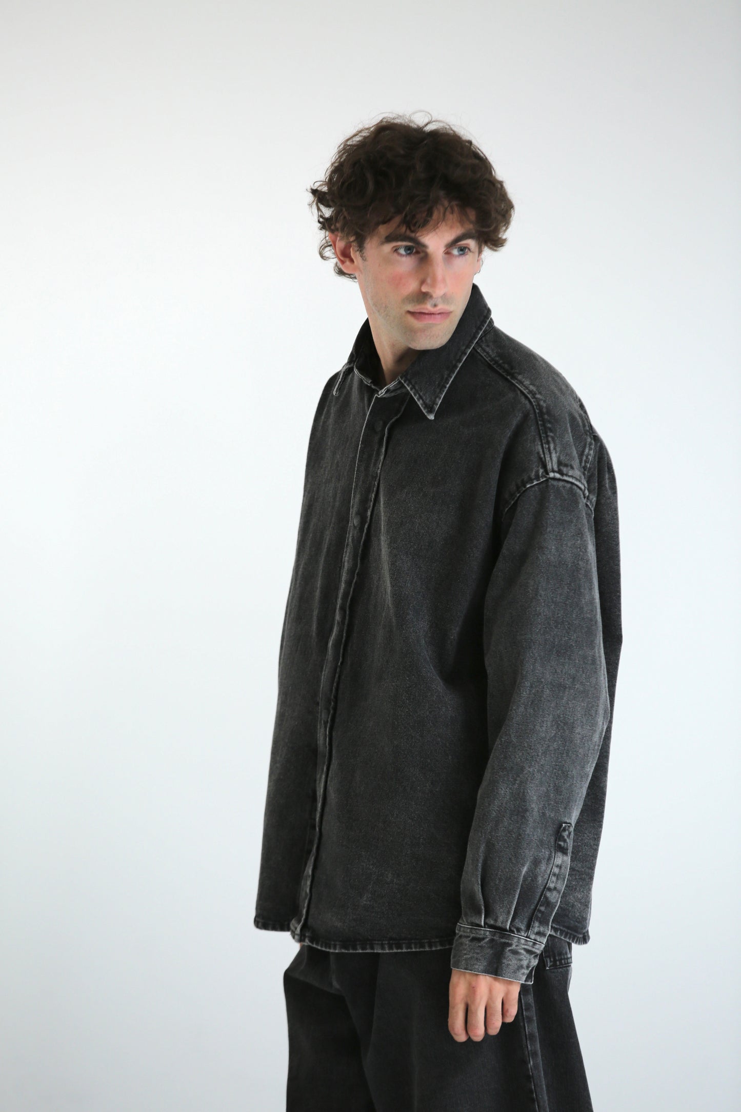 Camicia over denim black