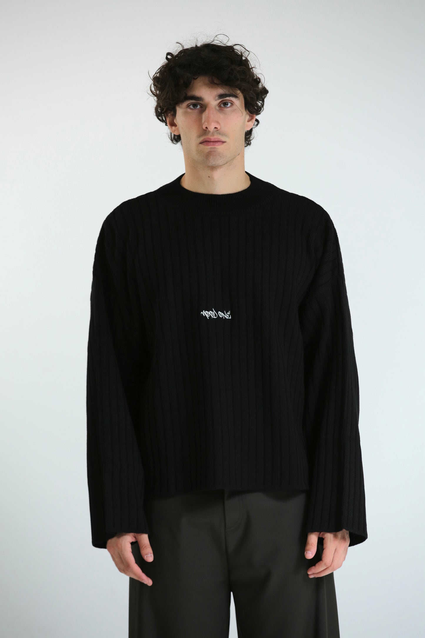 Maglione crop logo nero
