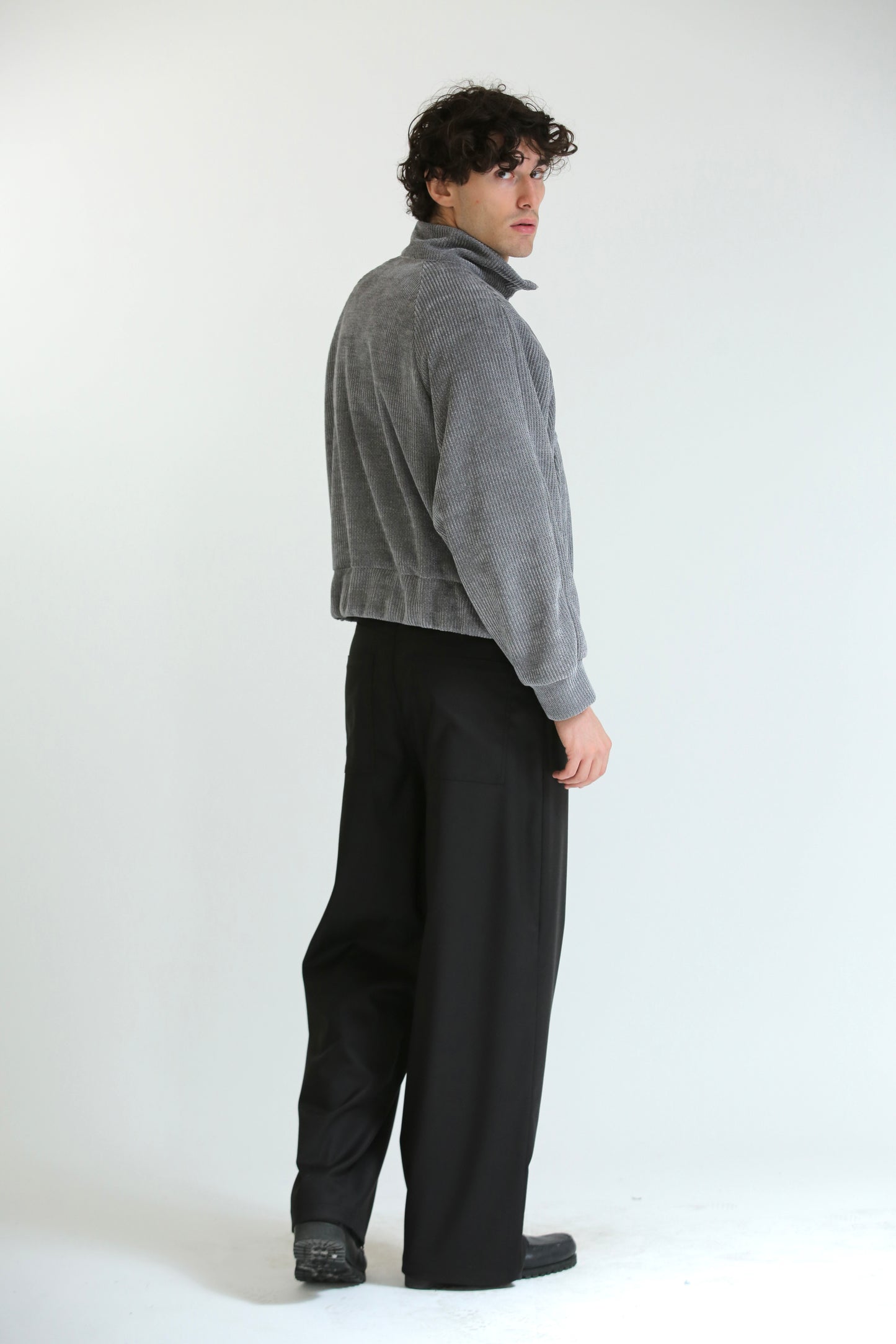 Maglia collo alto ciniglia grigio