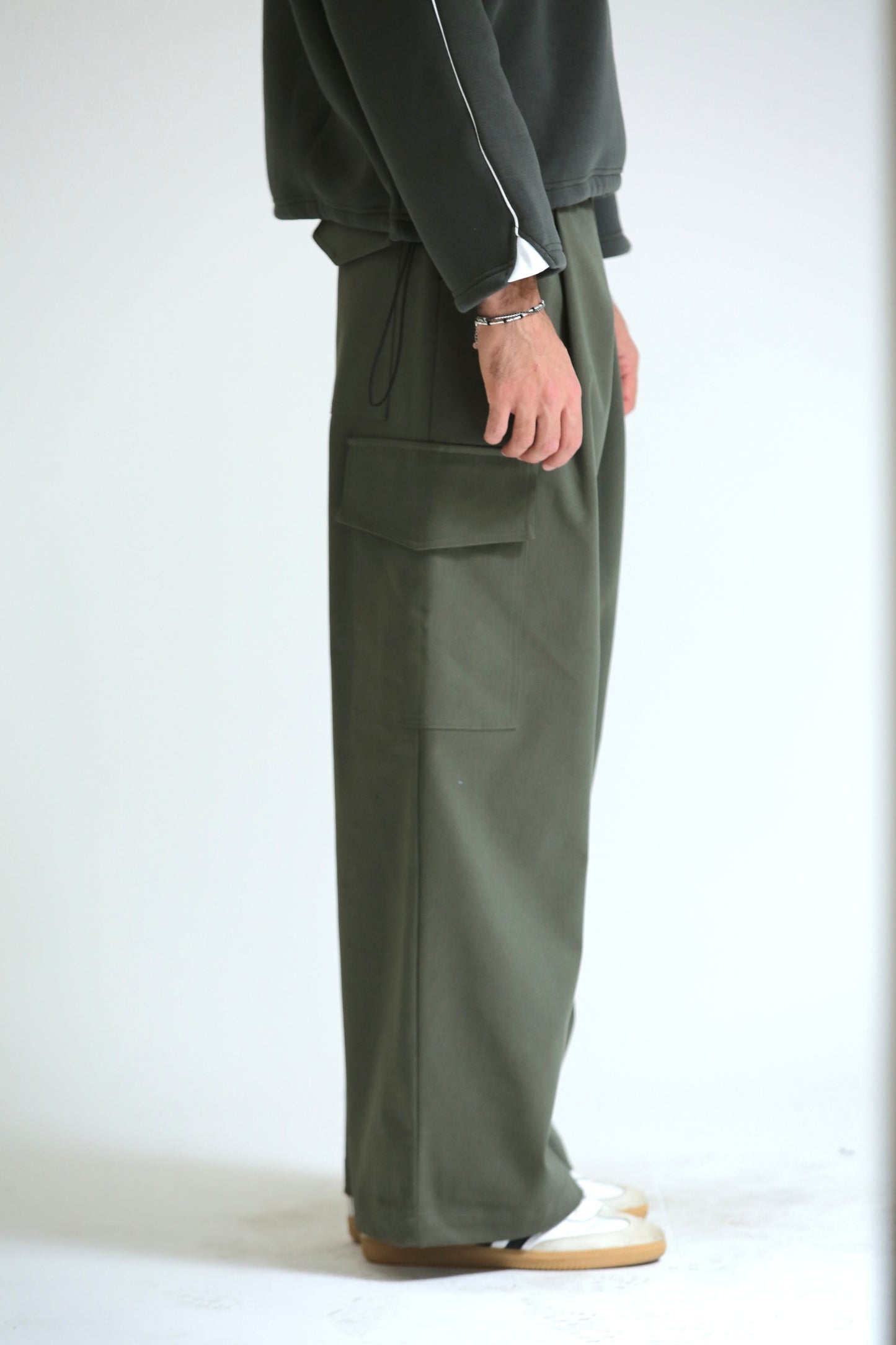 Pantalone tasconato verde cotone