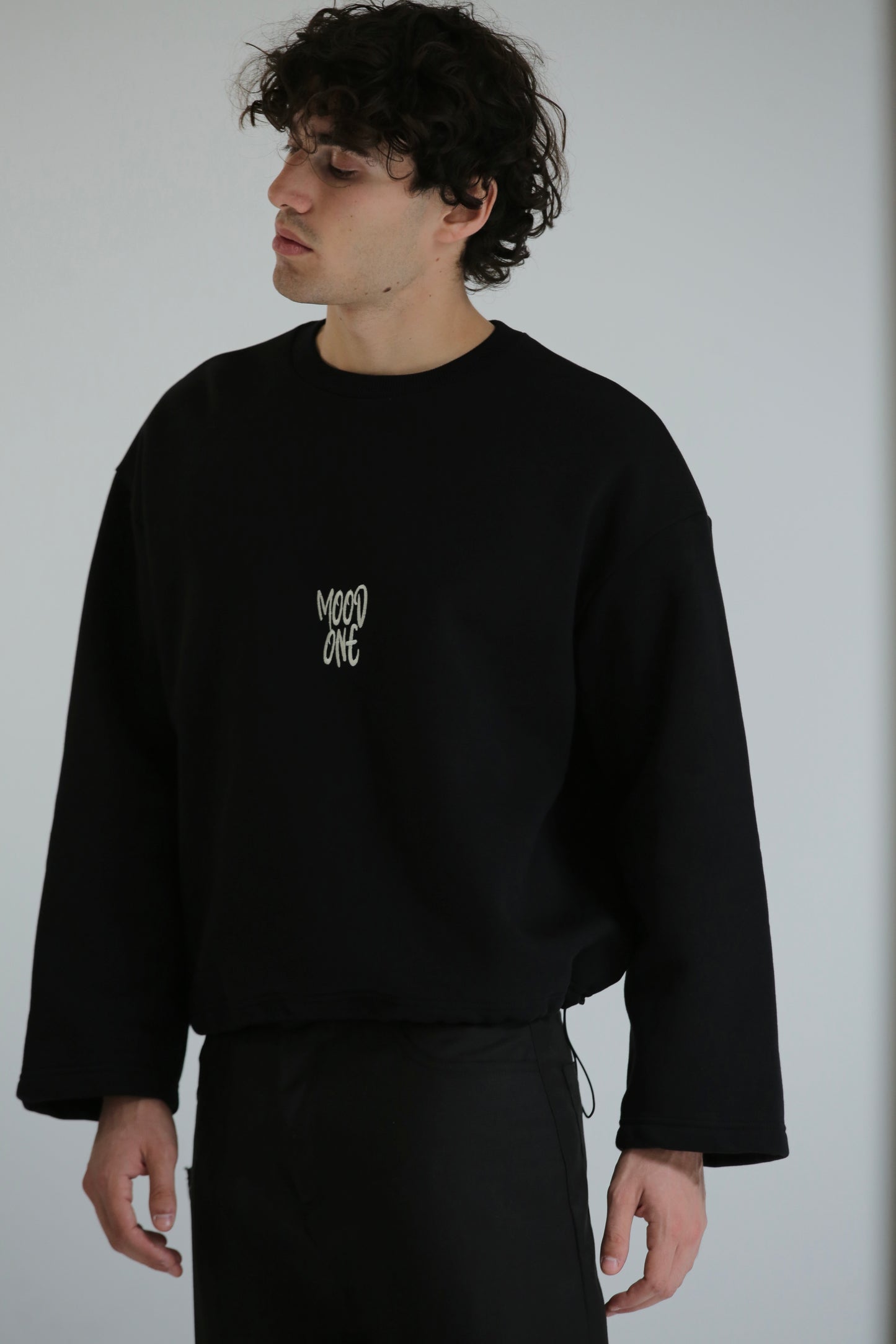 Felpa crop girocollo nero