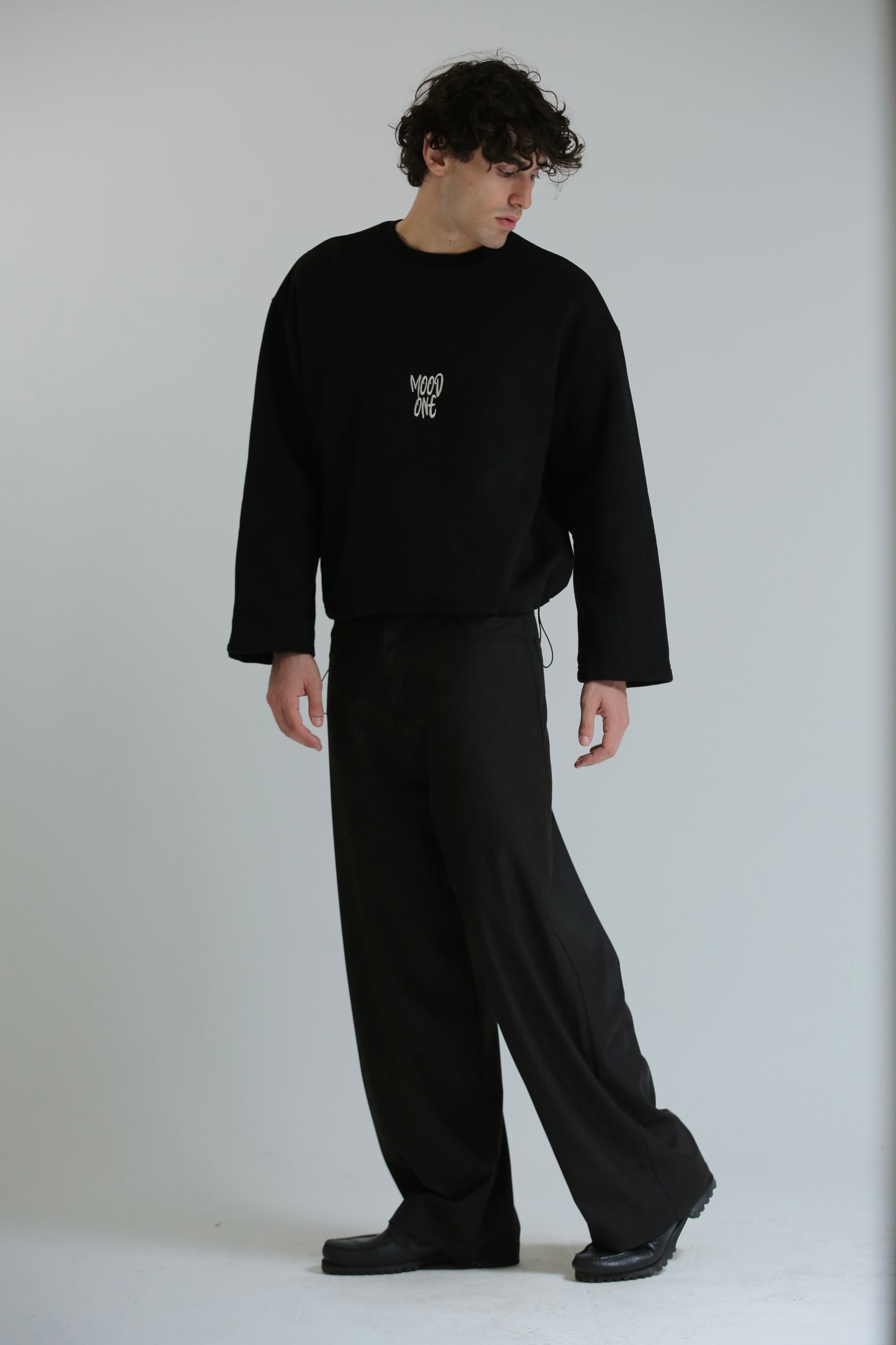 Felpa crop girocollo nero