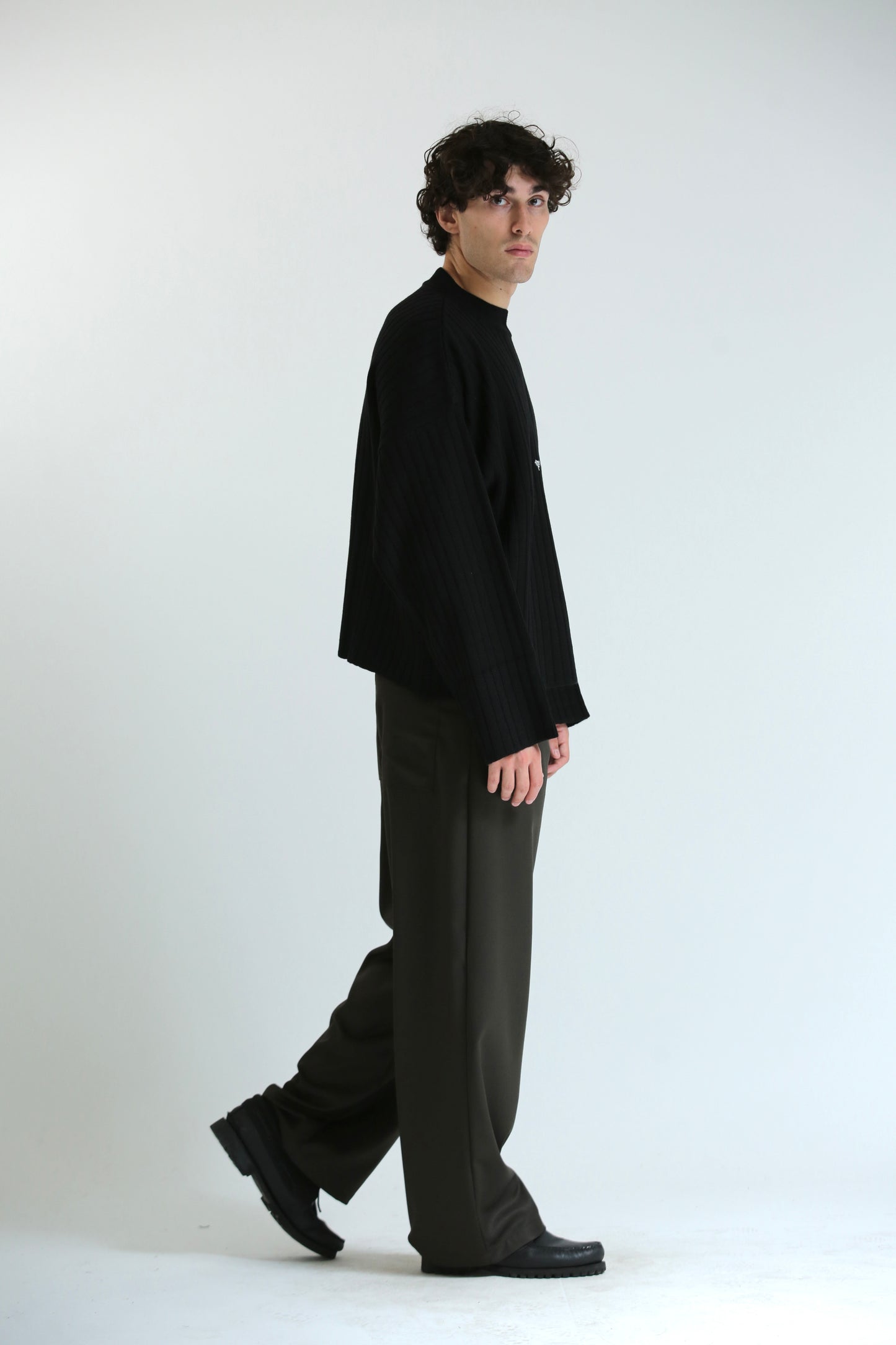 Maglione crop logo nero