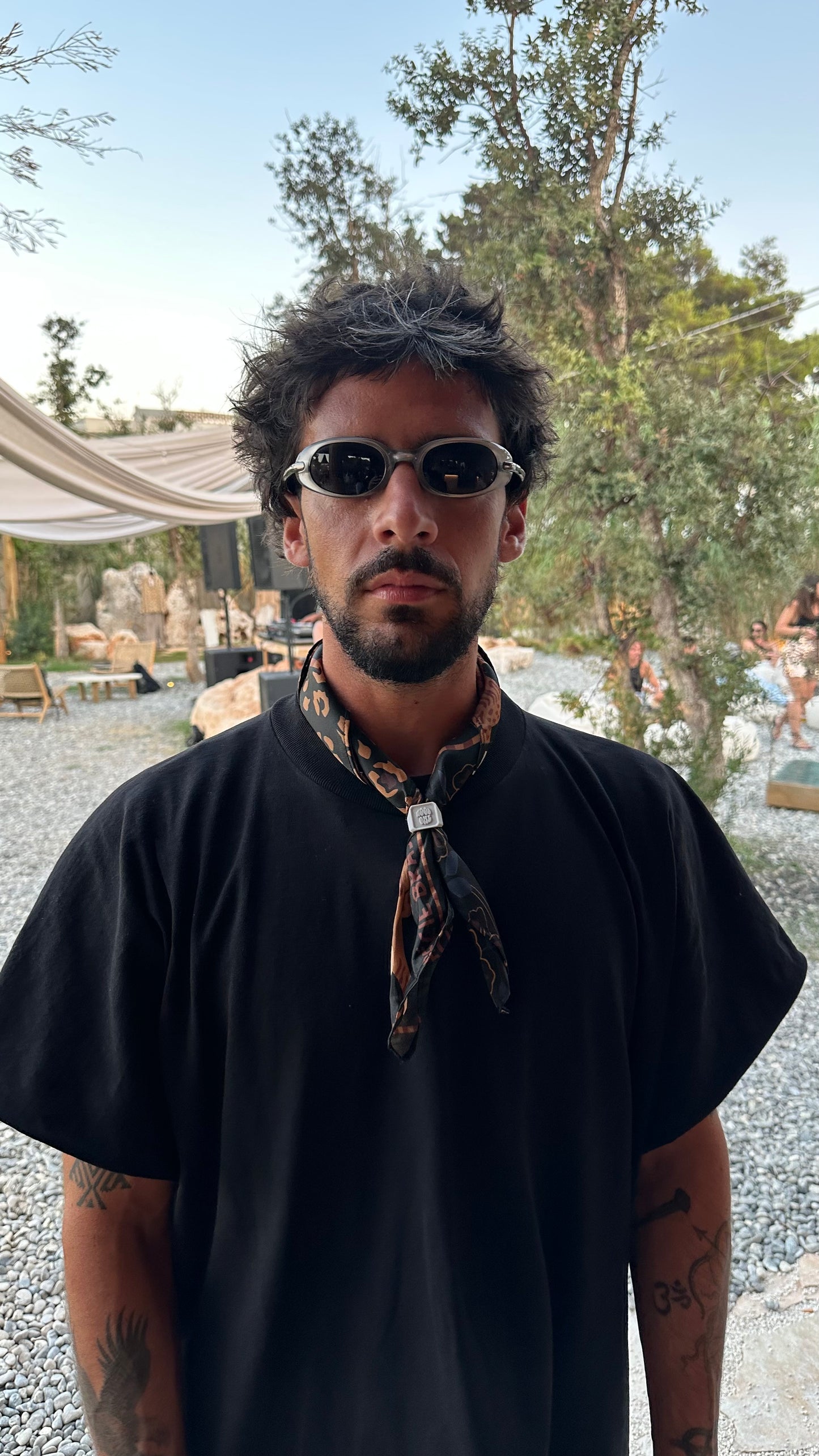 Foulard nero + anello logo