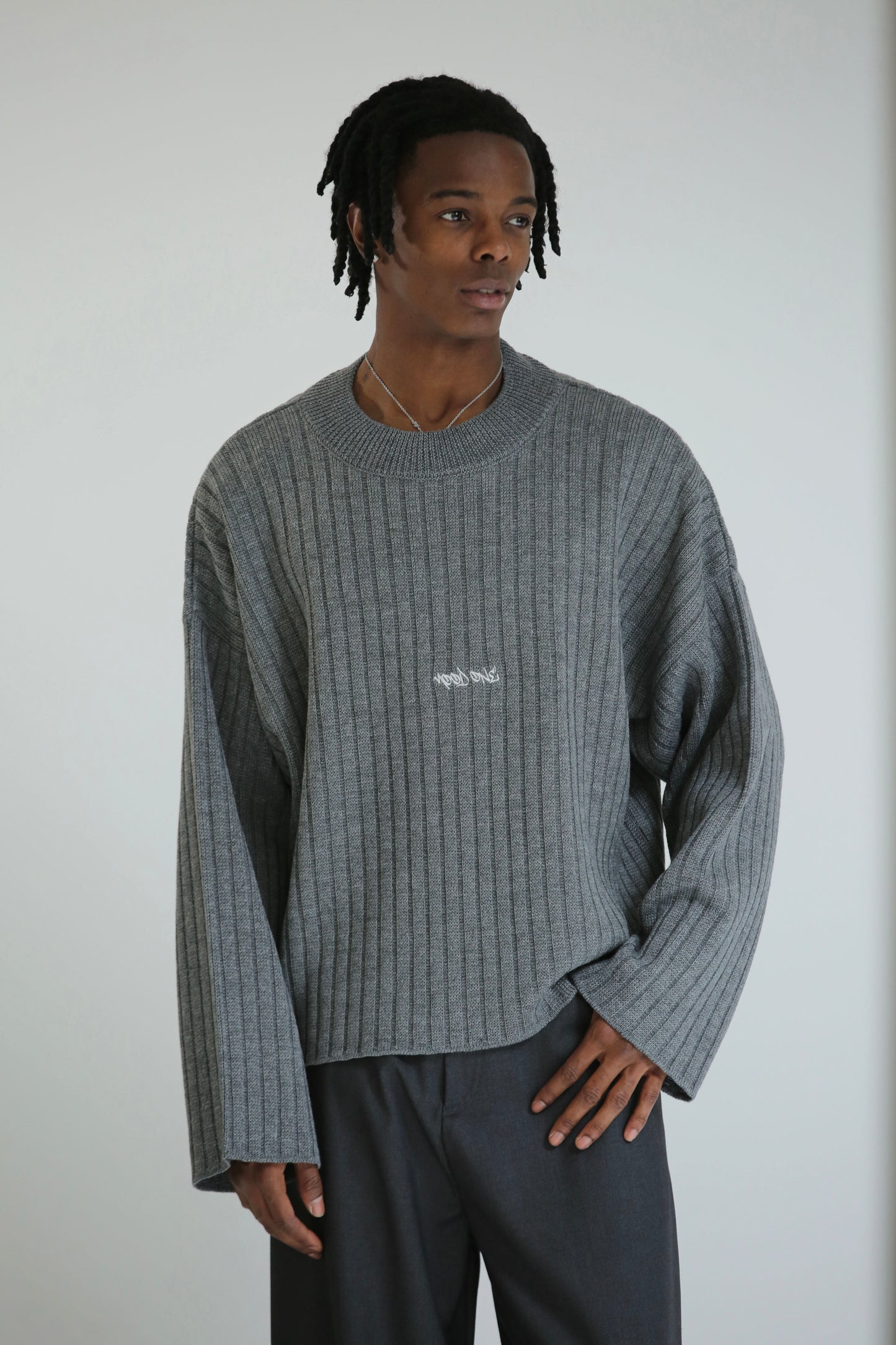 Maglione crop logo grigio
