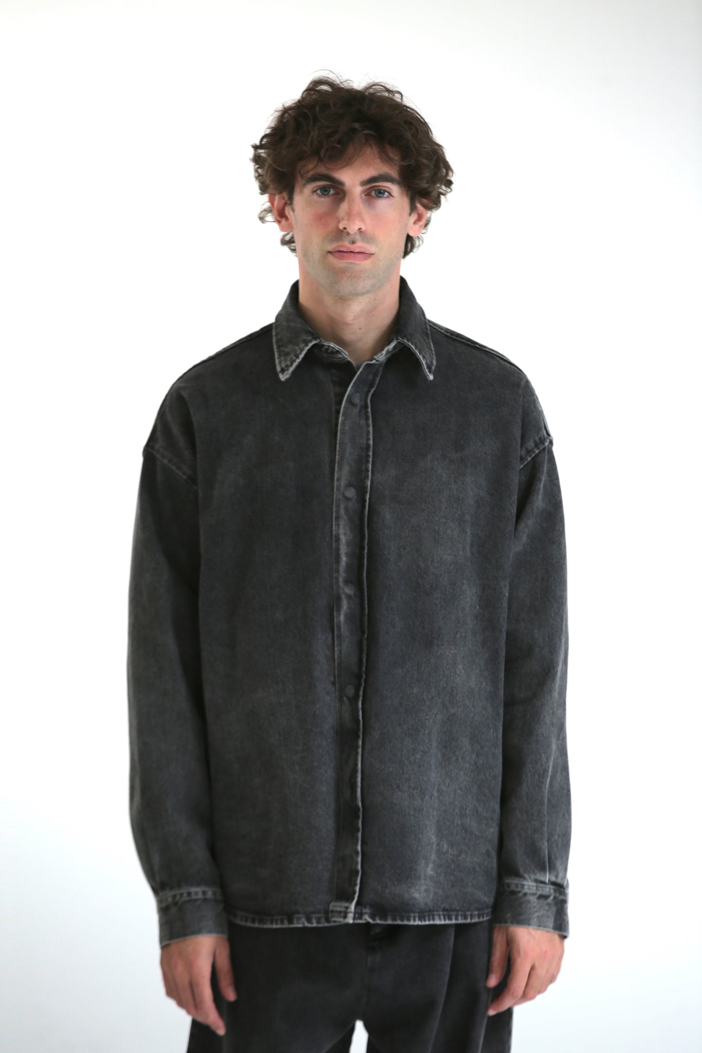 Camicia over denim black