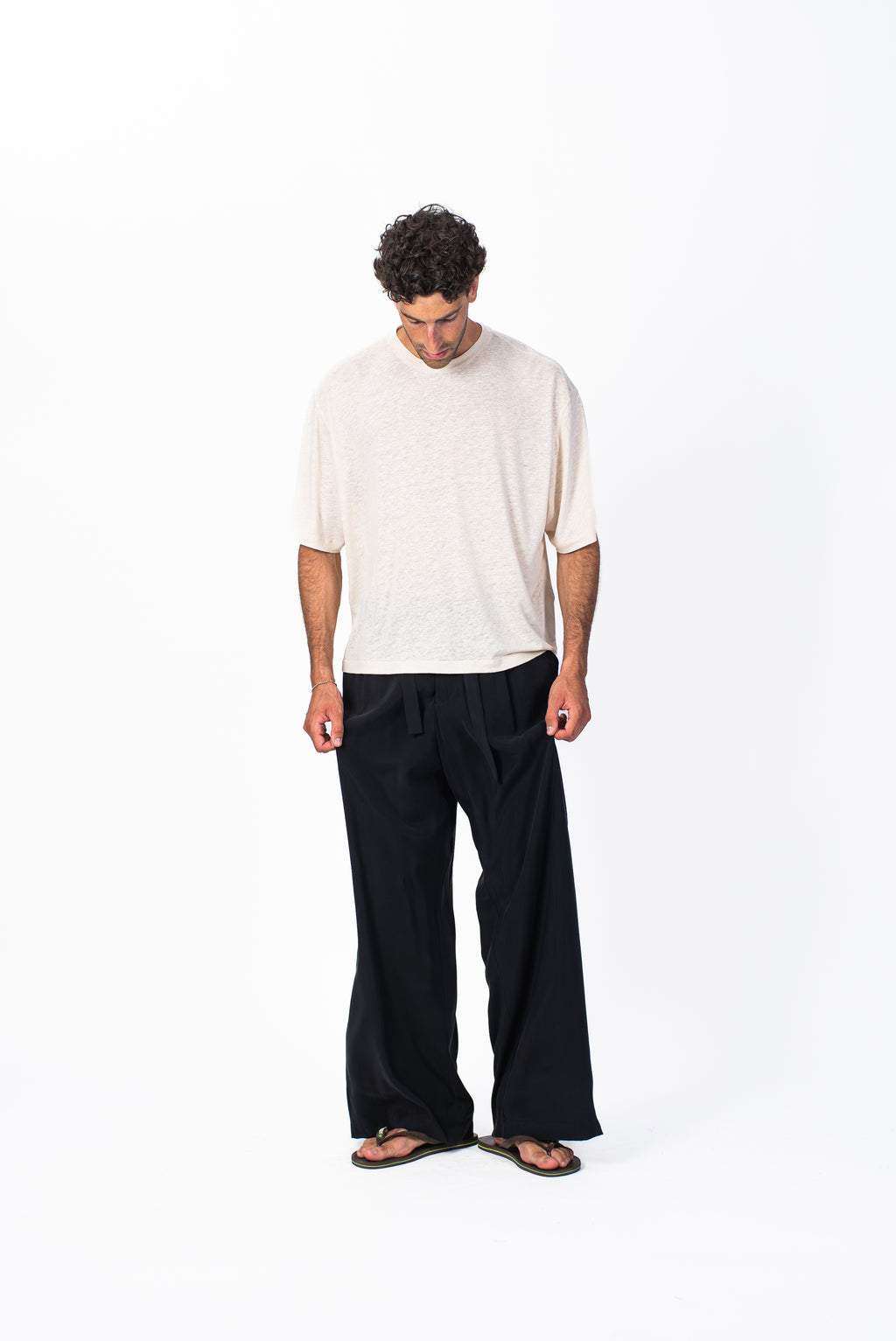 T beige