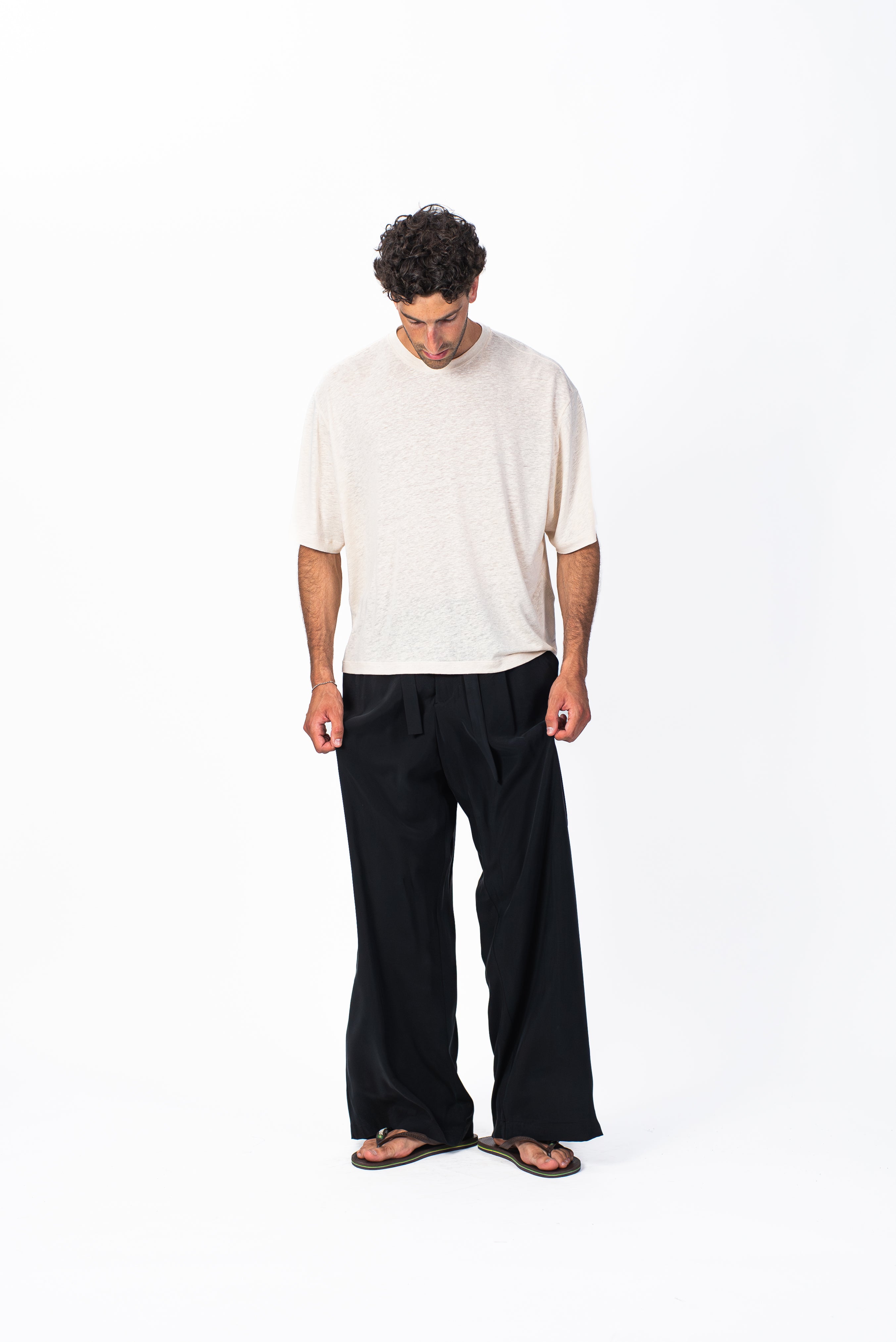 T beige
