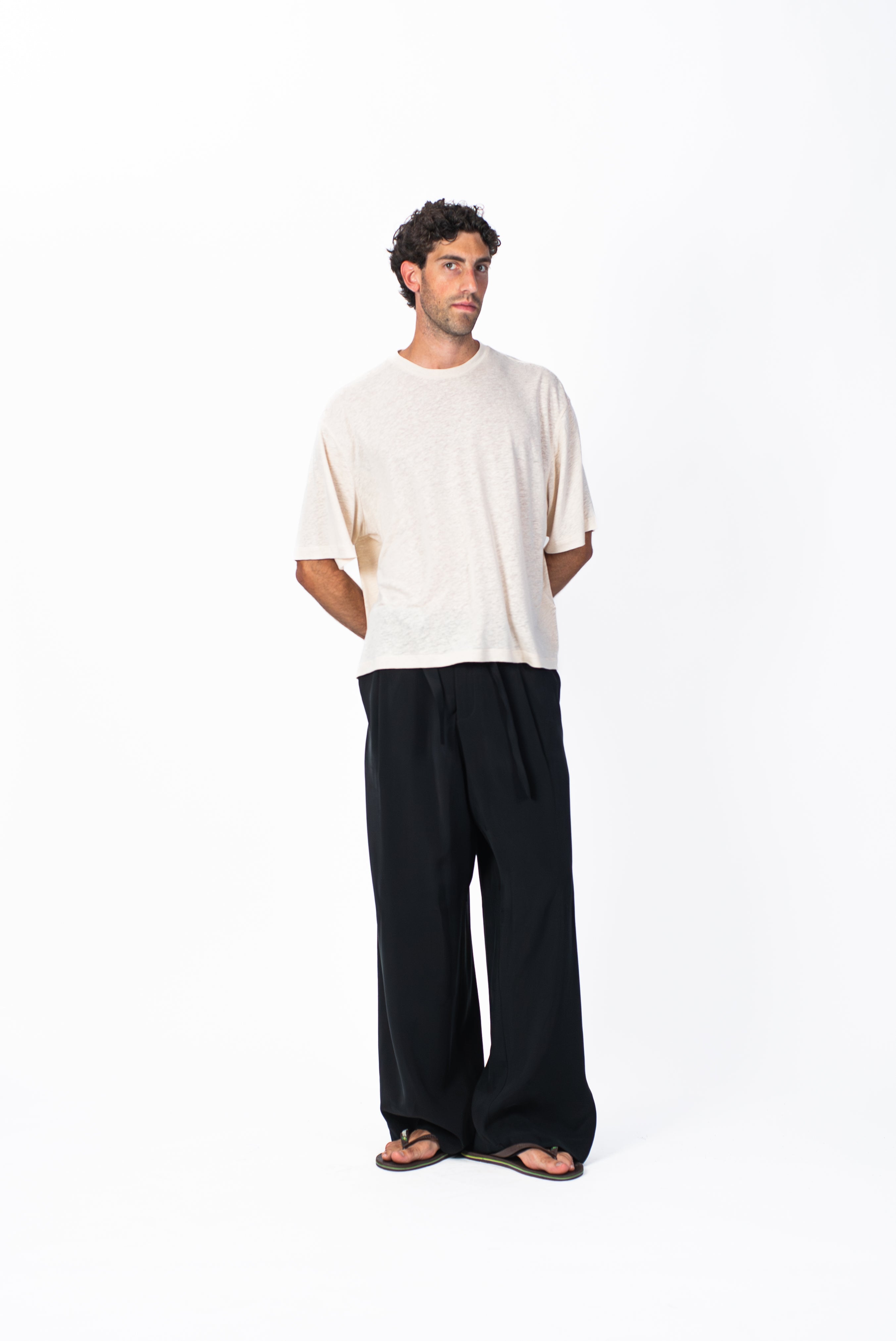 T beige