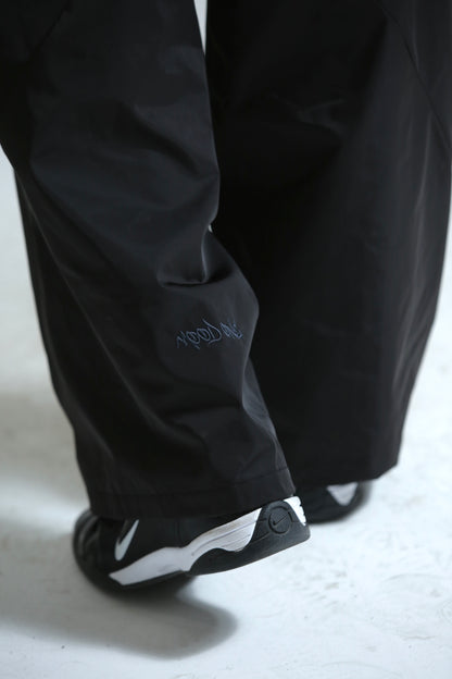 Pantalone taglio intarsio nylon nero