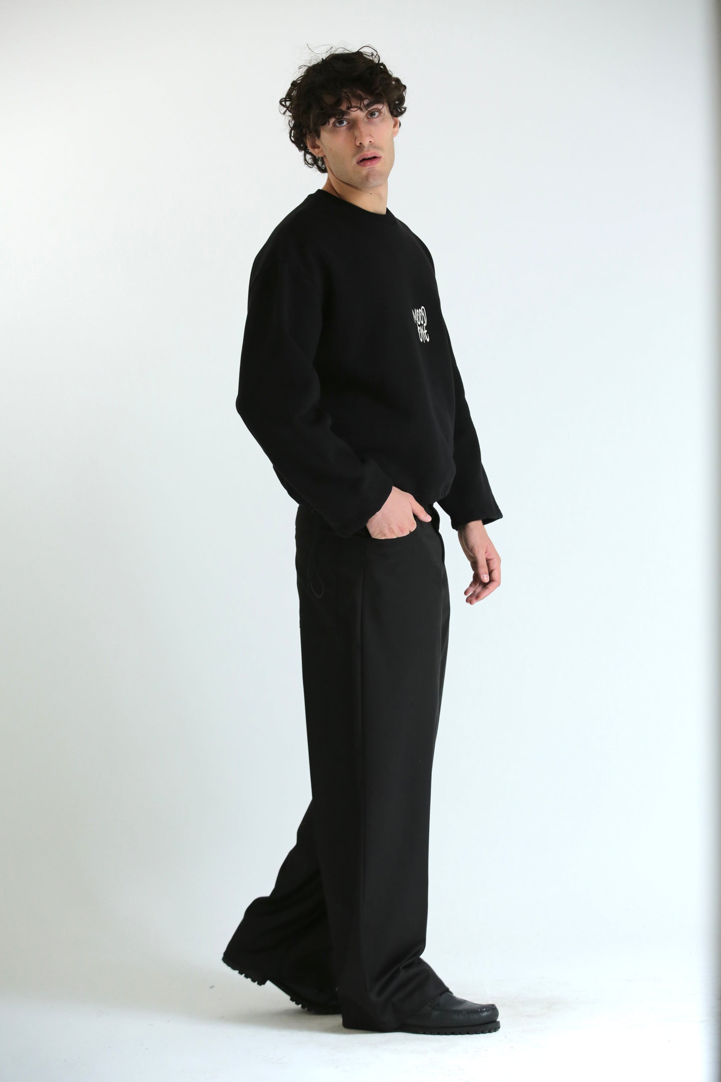 Felpa crop girocollo nero