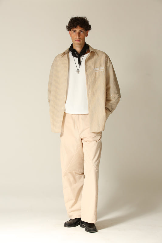 Pantaloni nylon costruito