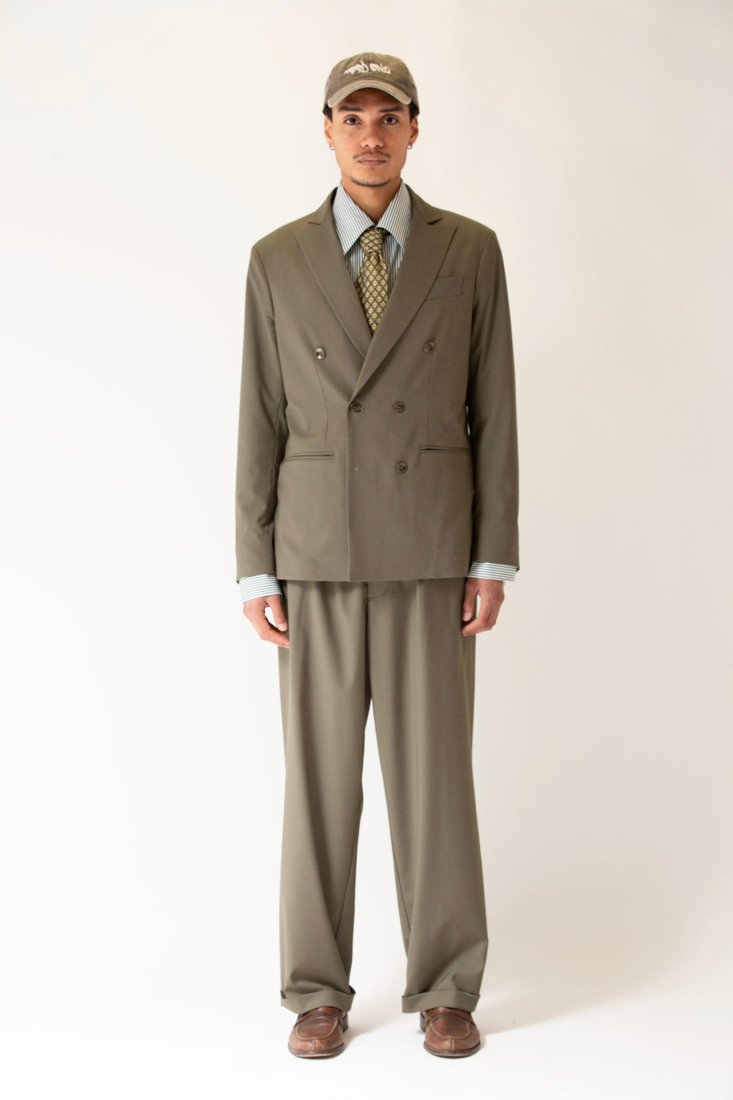 Pantalone vita alta fondo largo verde militare uomo