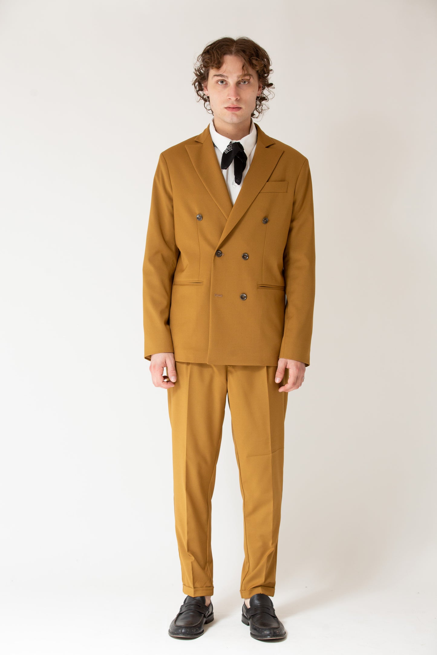 Pantalone fondo stretto ocra