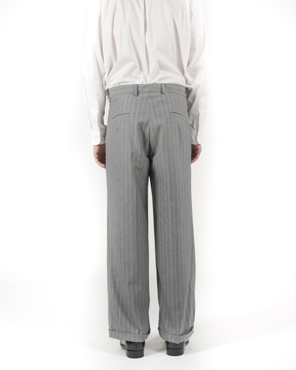 Pantalone loose fit sartoriale gessato grigio