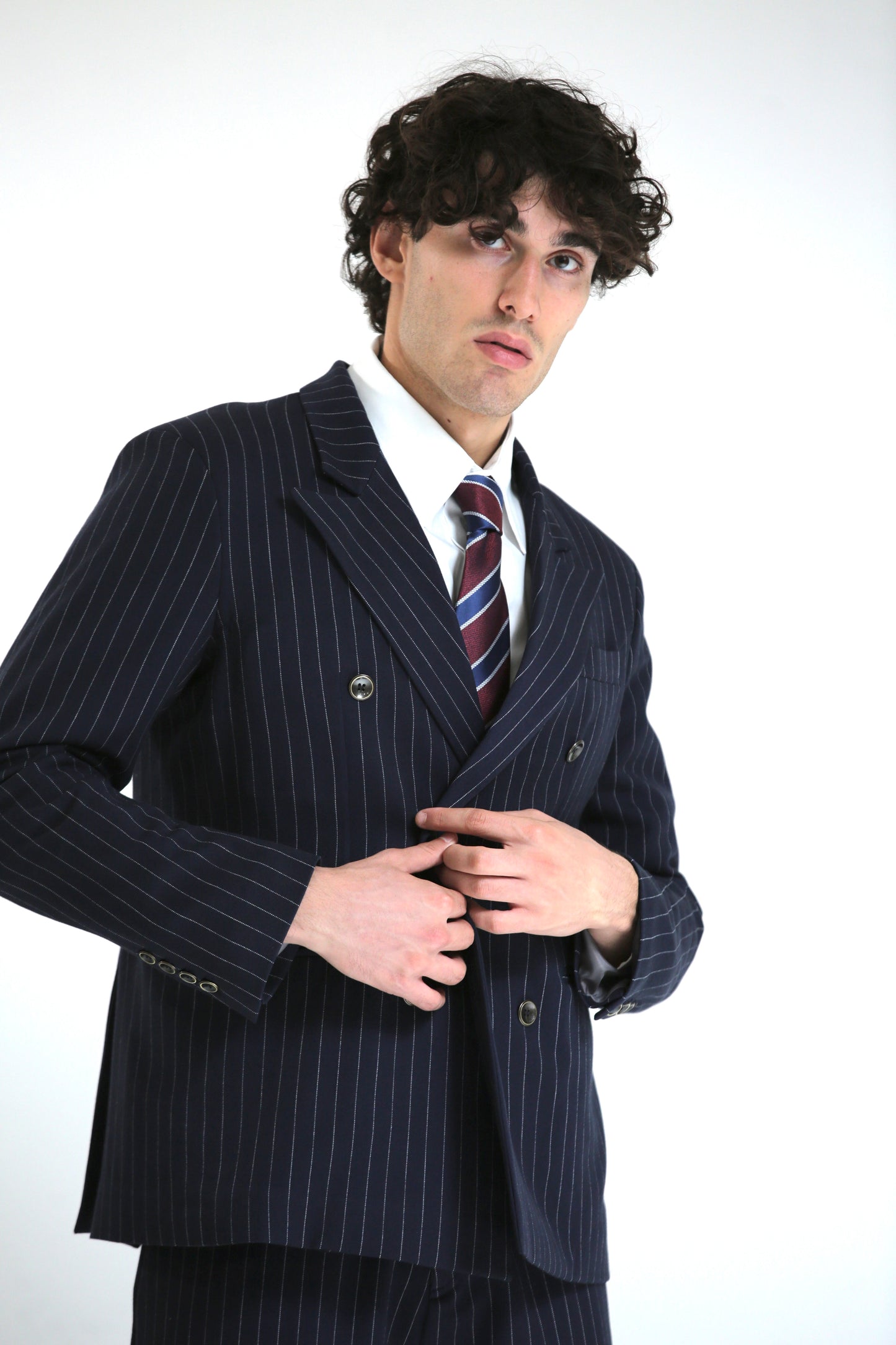Camicia over sotto giacca bianca