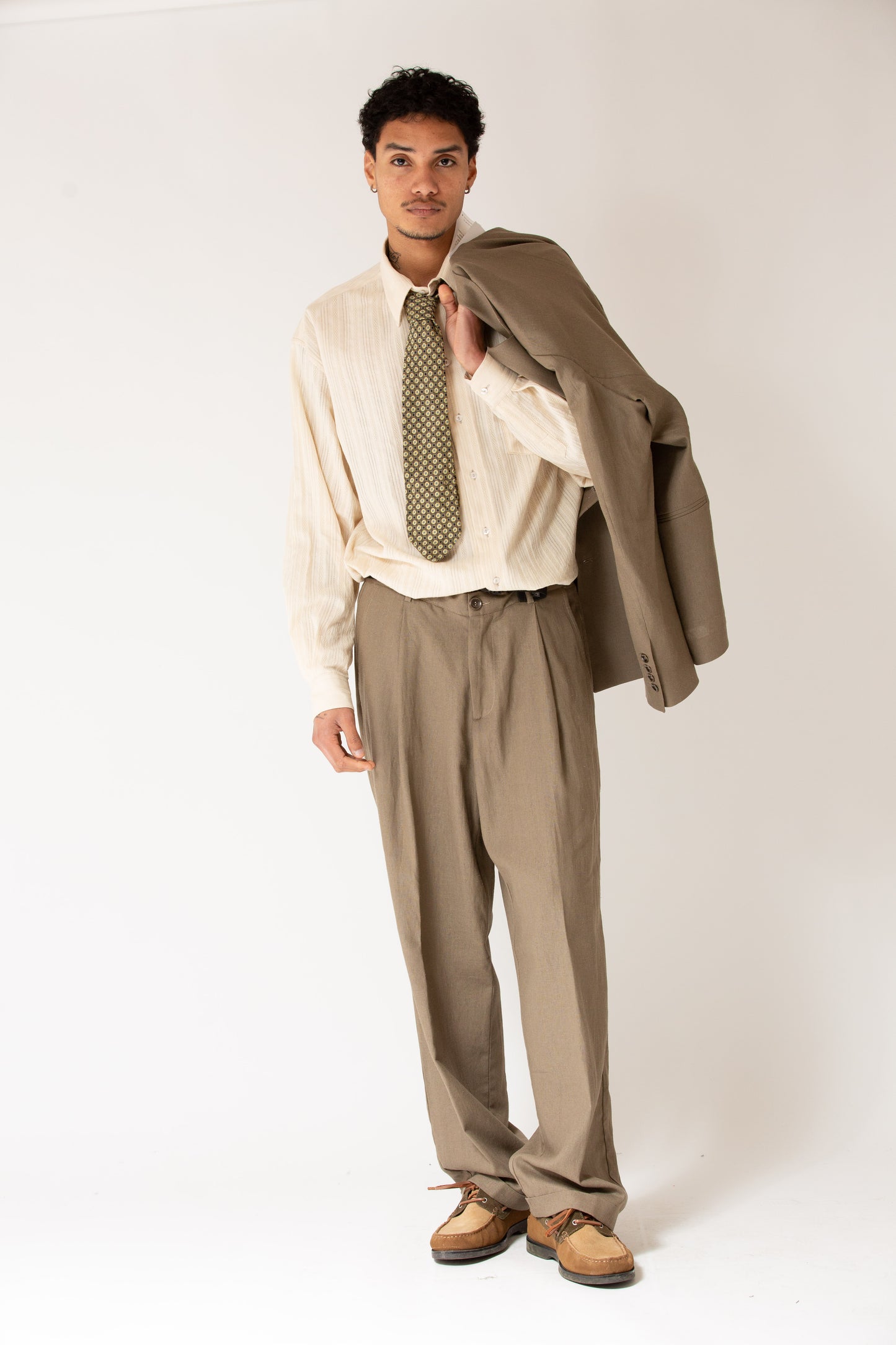 Pantalone in lino vita alta fondo largo