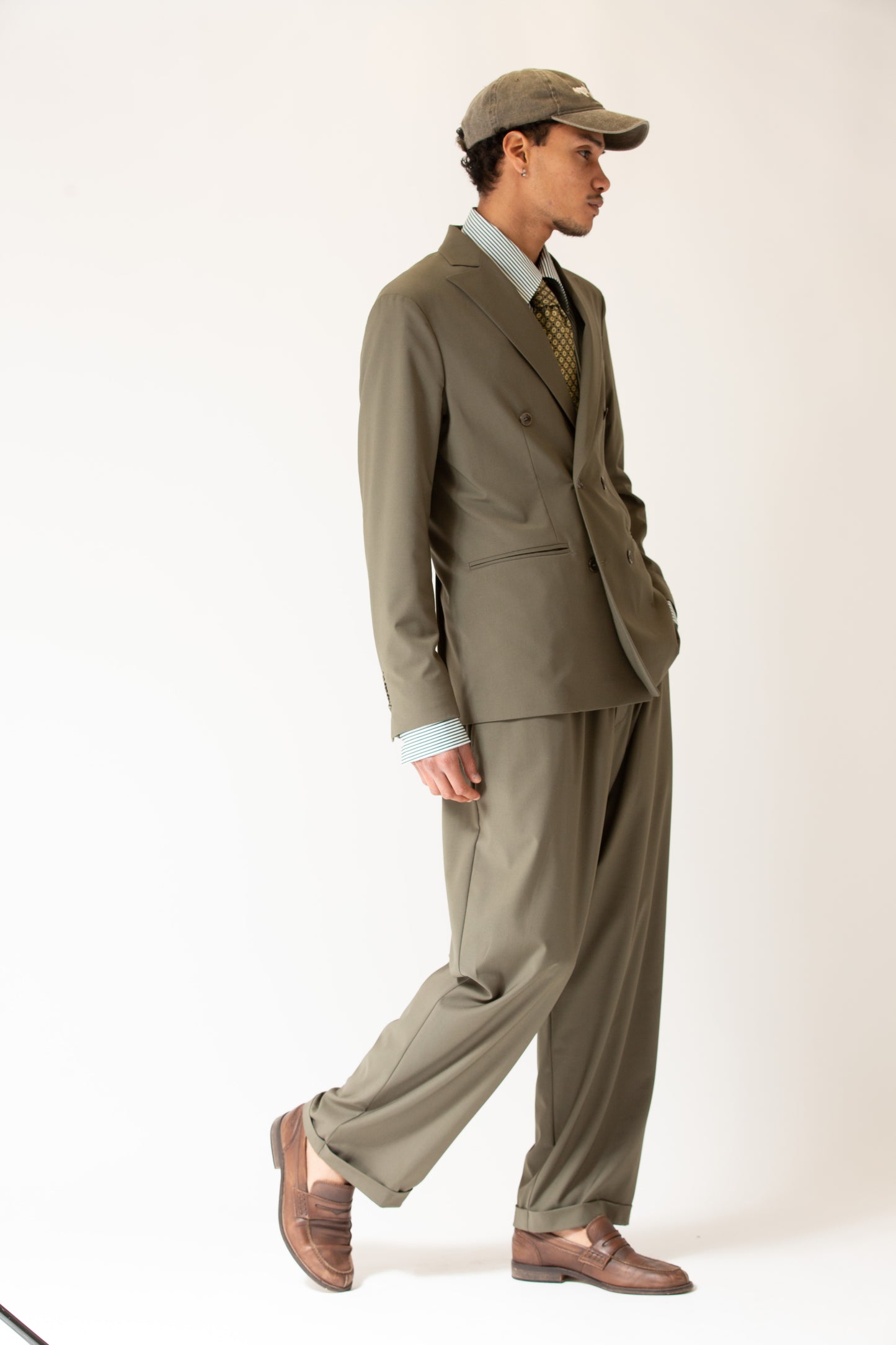 Pantalone vita alta fondo largo verde militare uomo