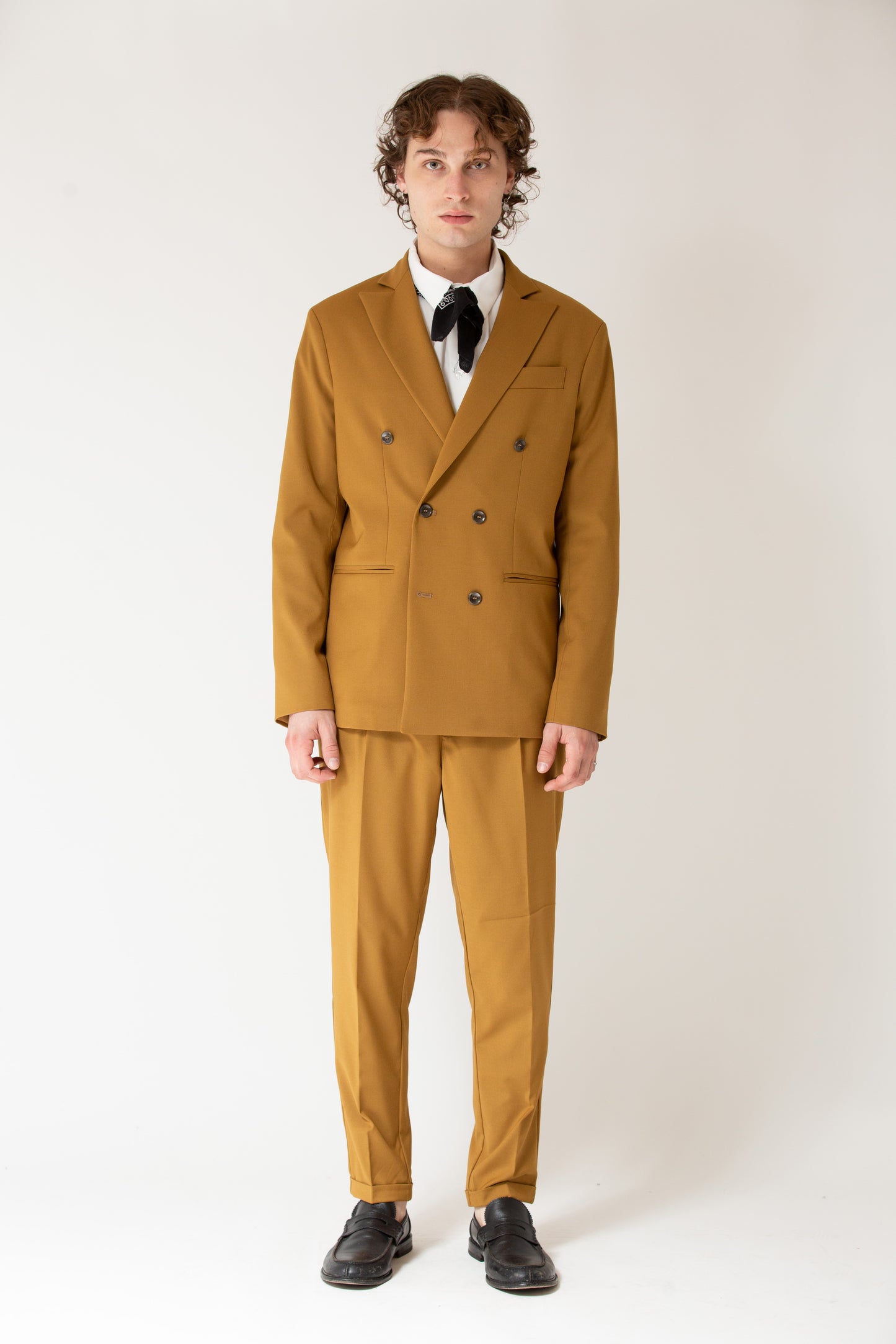 Pantalone fondo stretto ocra