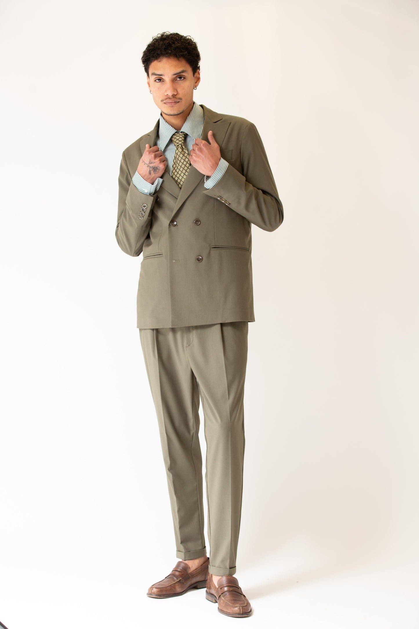 Pantalone fondo stretto verde militare uomo