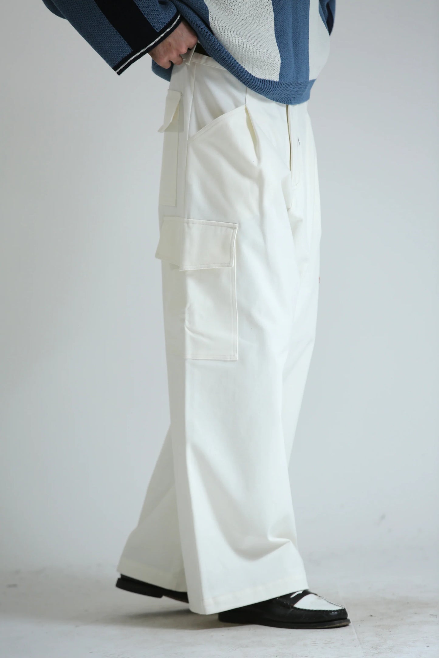 Pantalone tasconato bianco