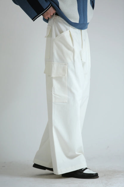 Pantalone tasconato bianco