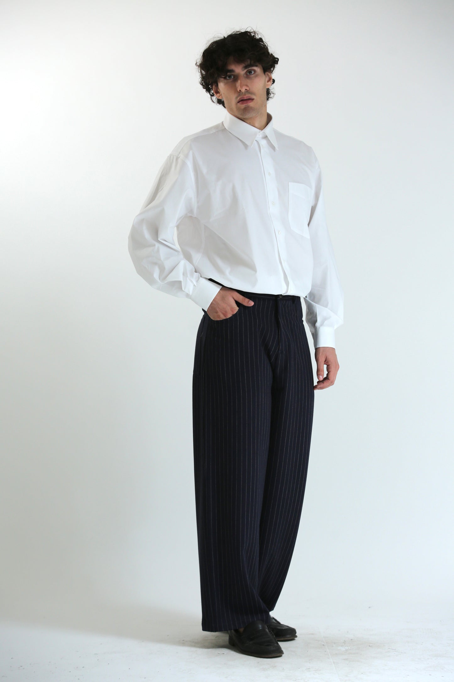 Camicia over sotto giacca bianca