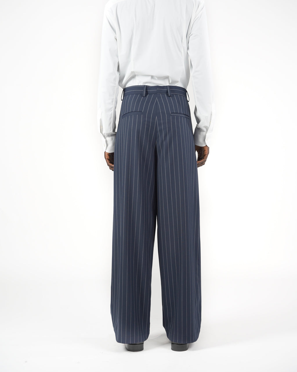 Pantalone baggy sartoriale gessato blu