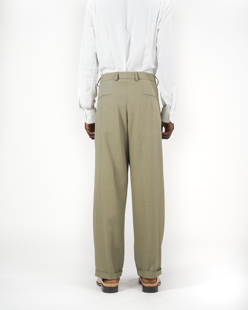 Pantalone loose fit sartoriale gessato verde