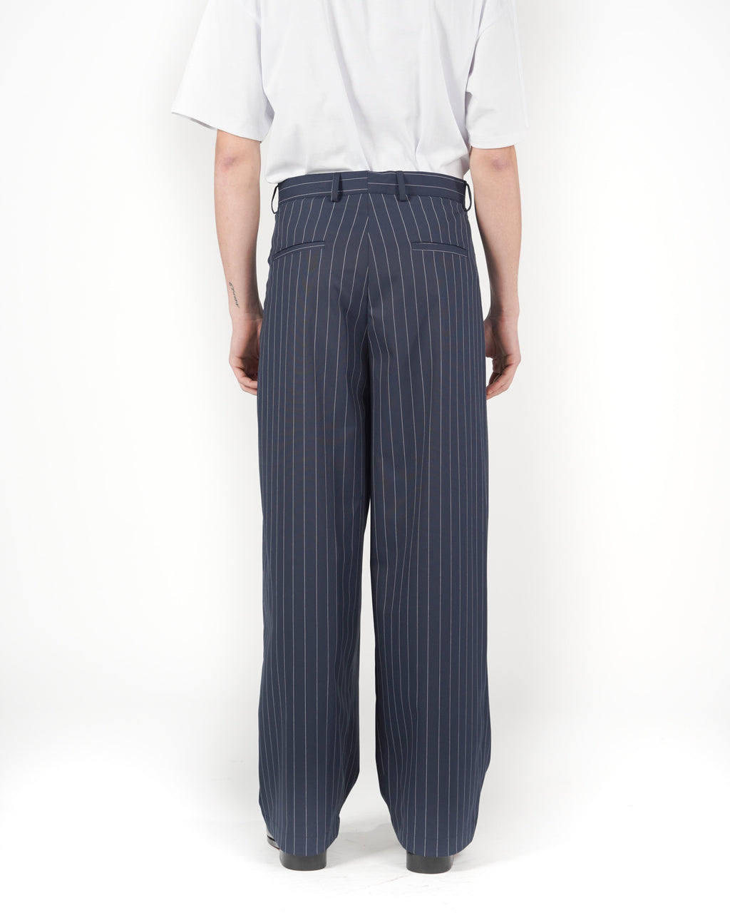 Pantalone baggy sartoriale gessato blu