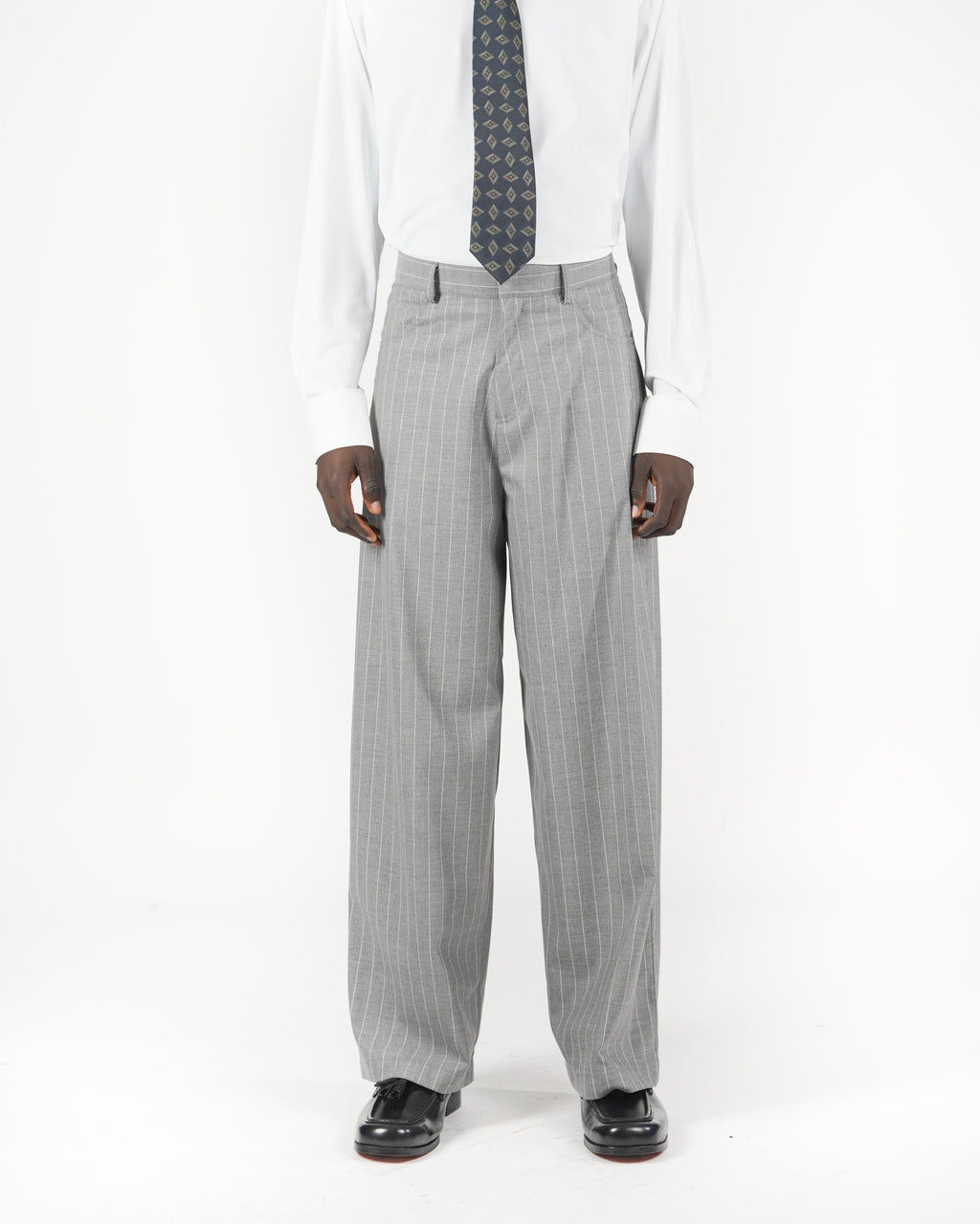 Pantalone baggy sartoriale gessato grigio