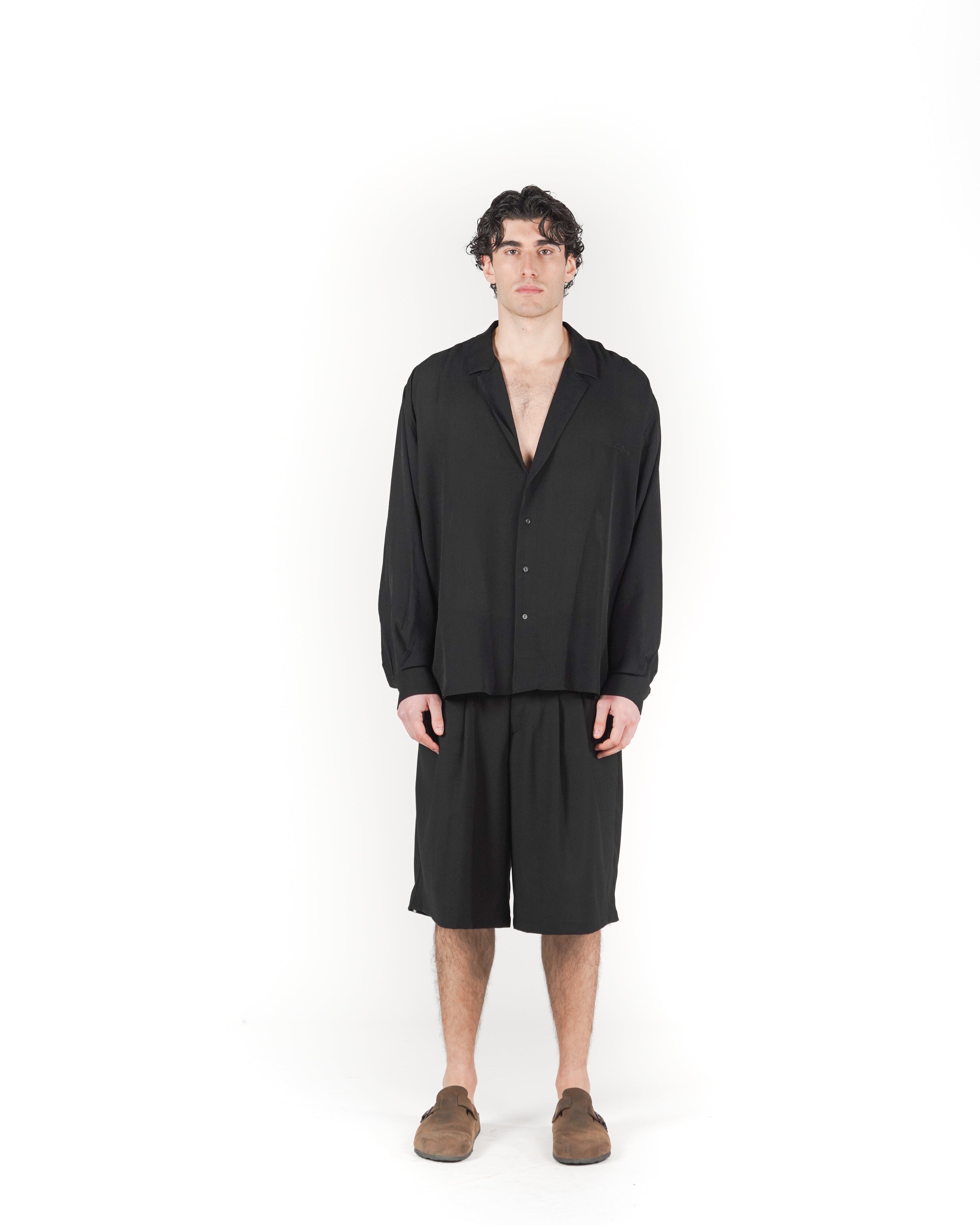 Camicia scollata nera