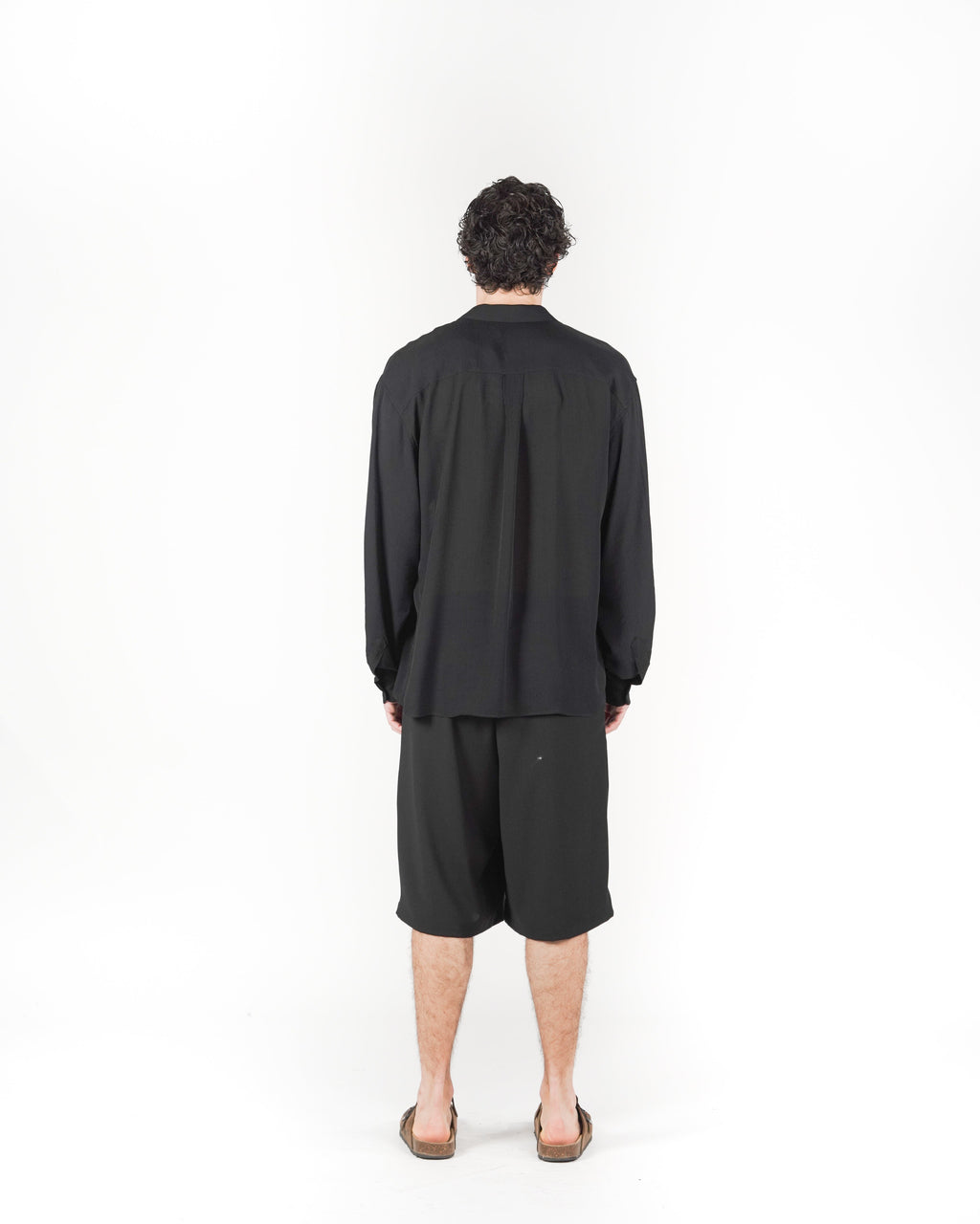 Camicia scollata nera