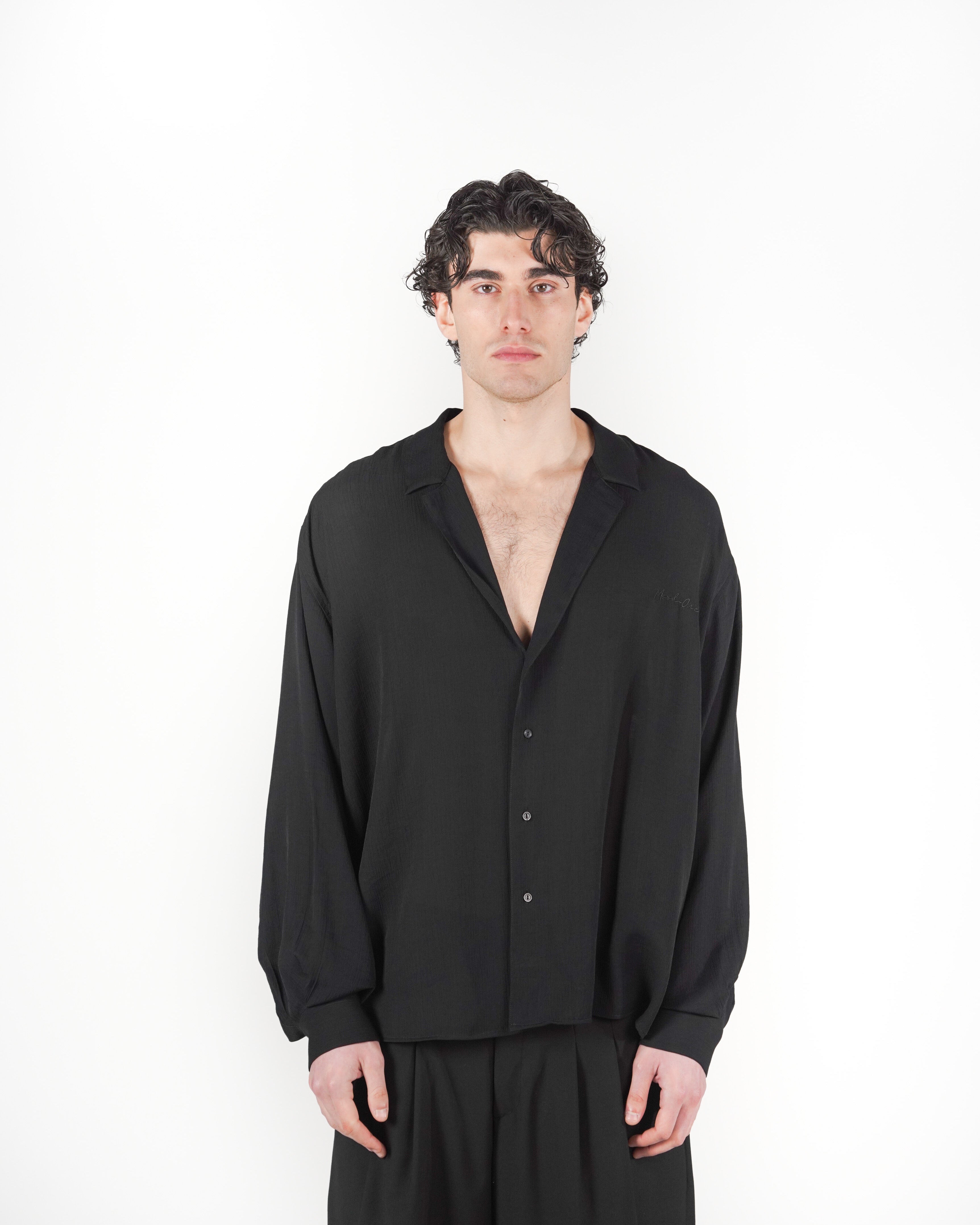 Camicia scollata nera