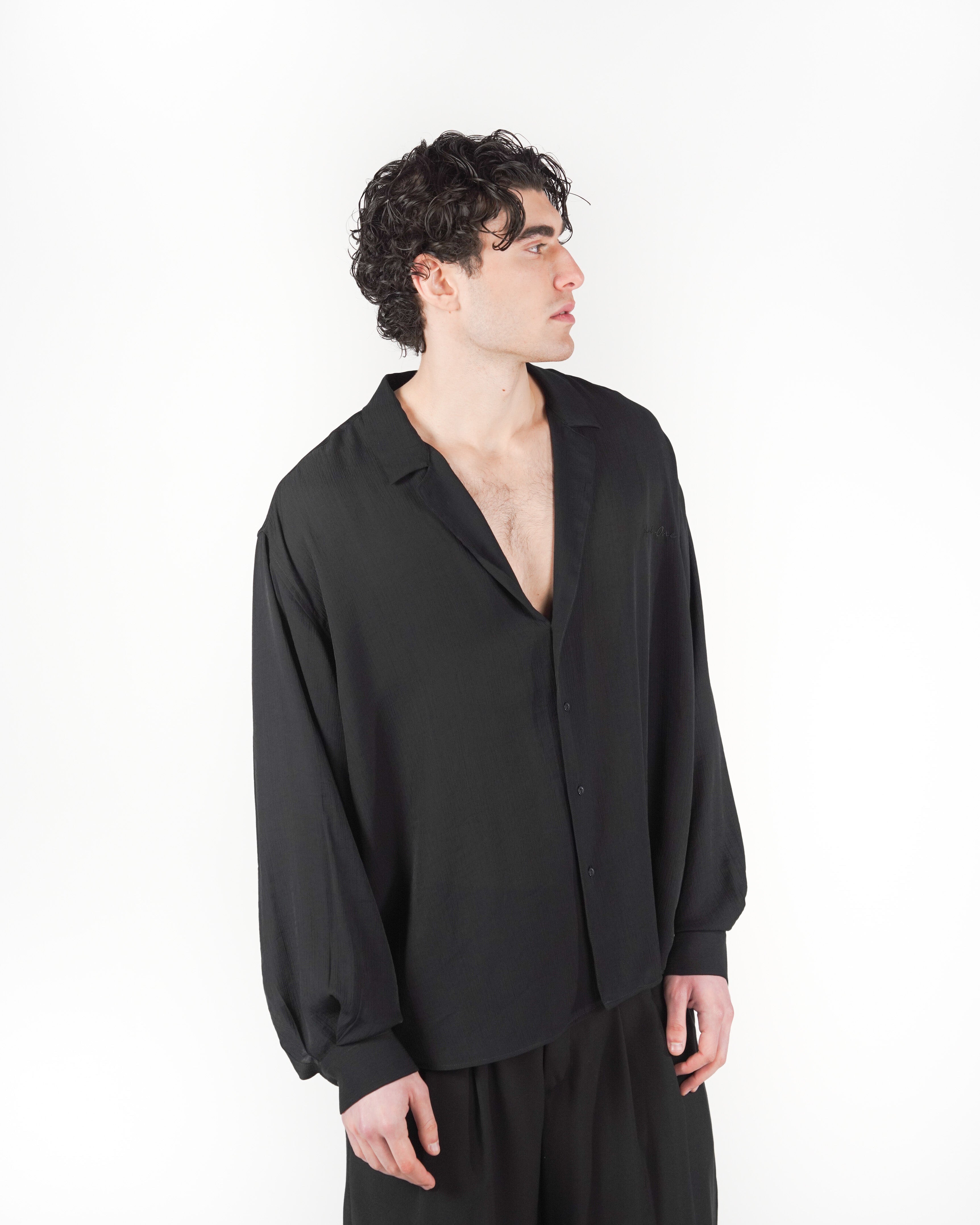 Camicia scollata nera