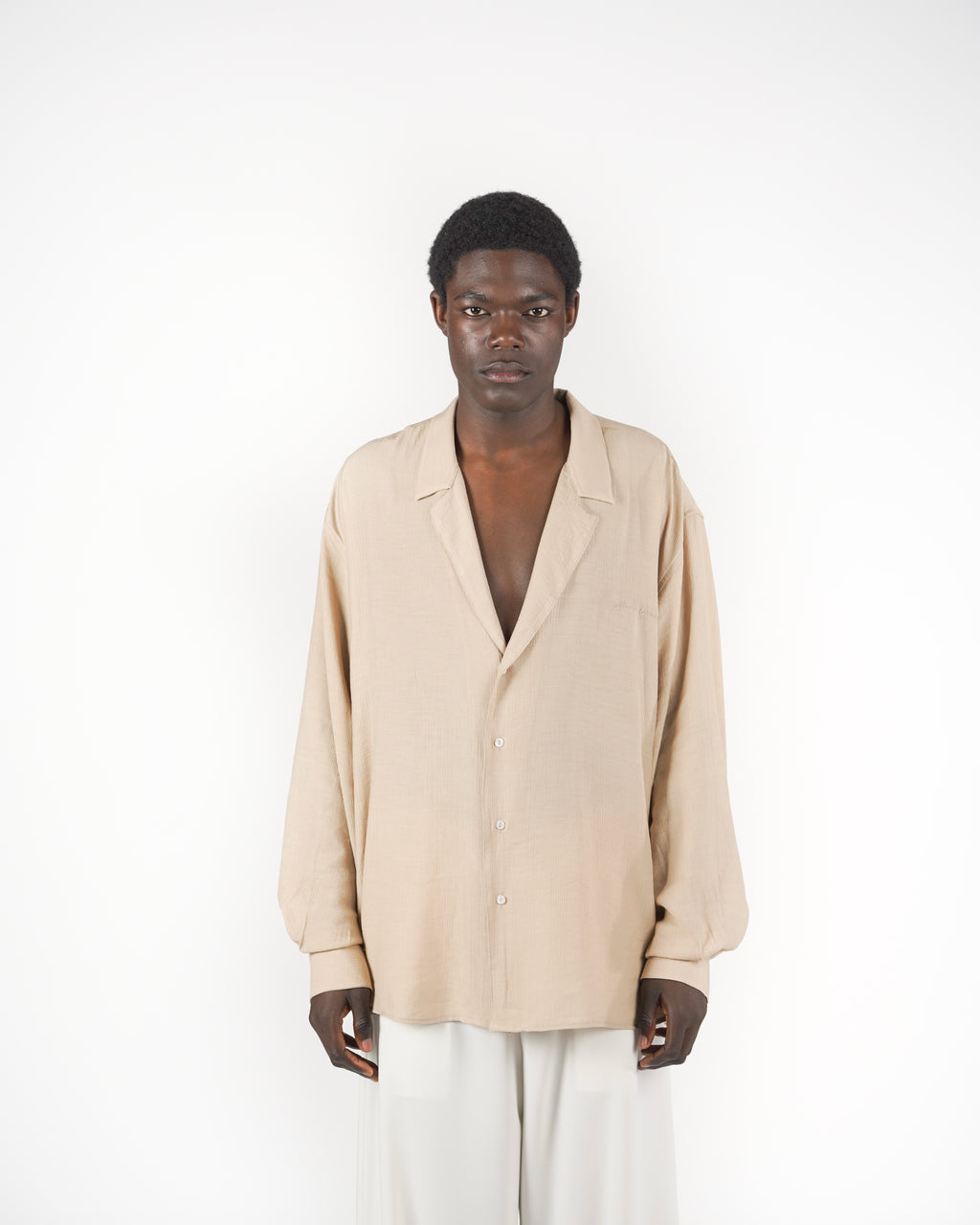 Camicia scollata beige