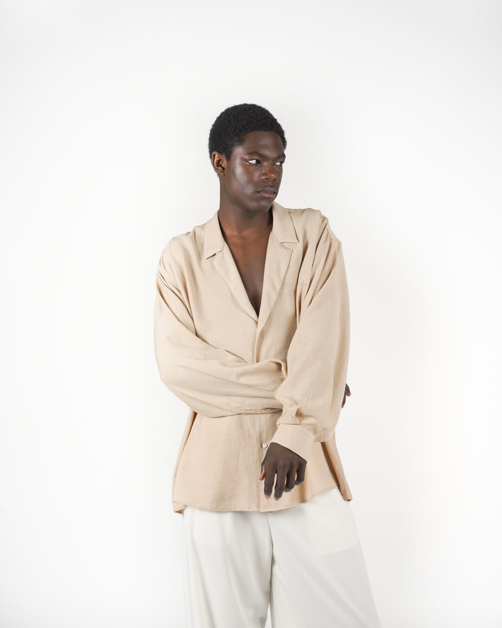 Camicia scollata beige