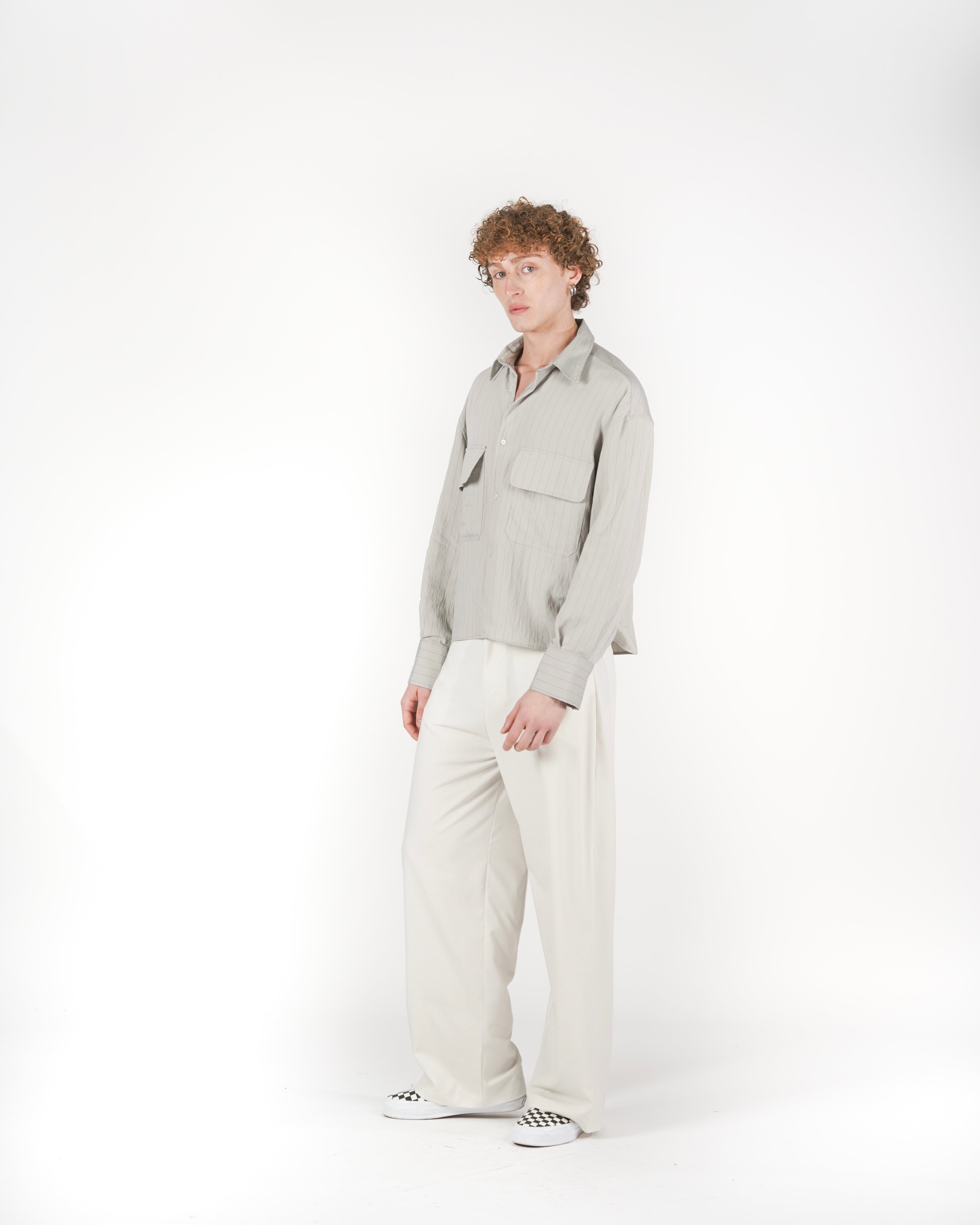 Camicia con tasche grigia