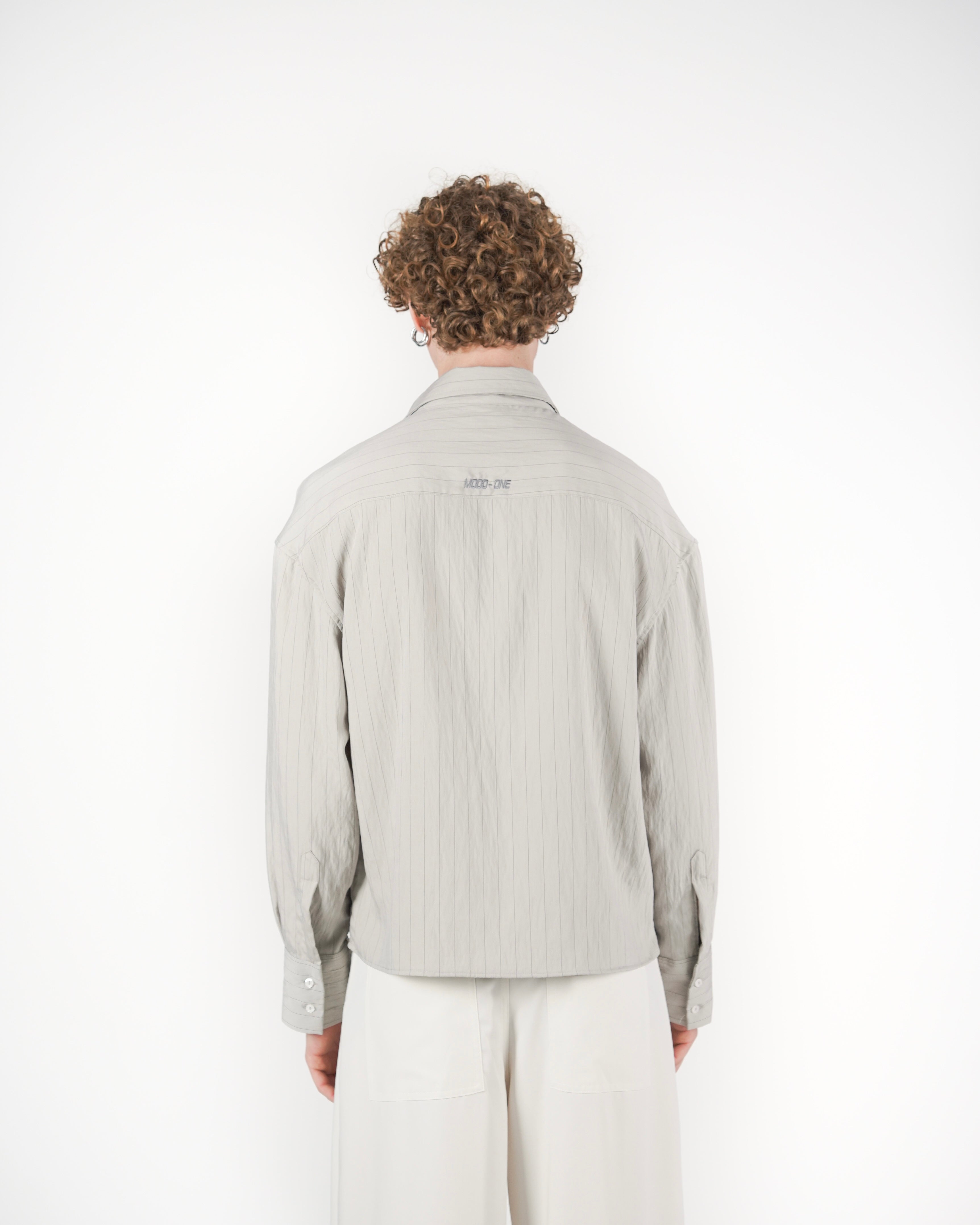 Camicia con tasche grigia