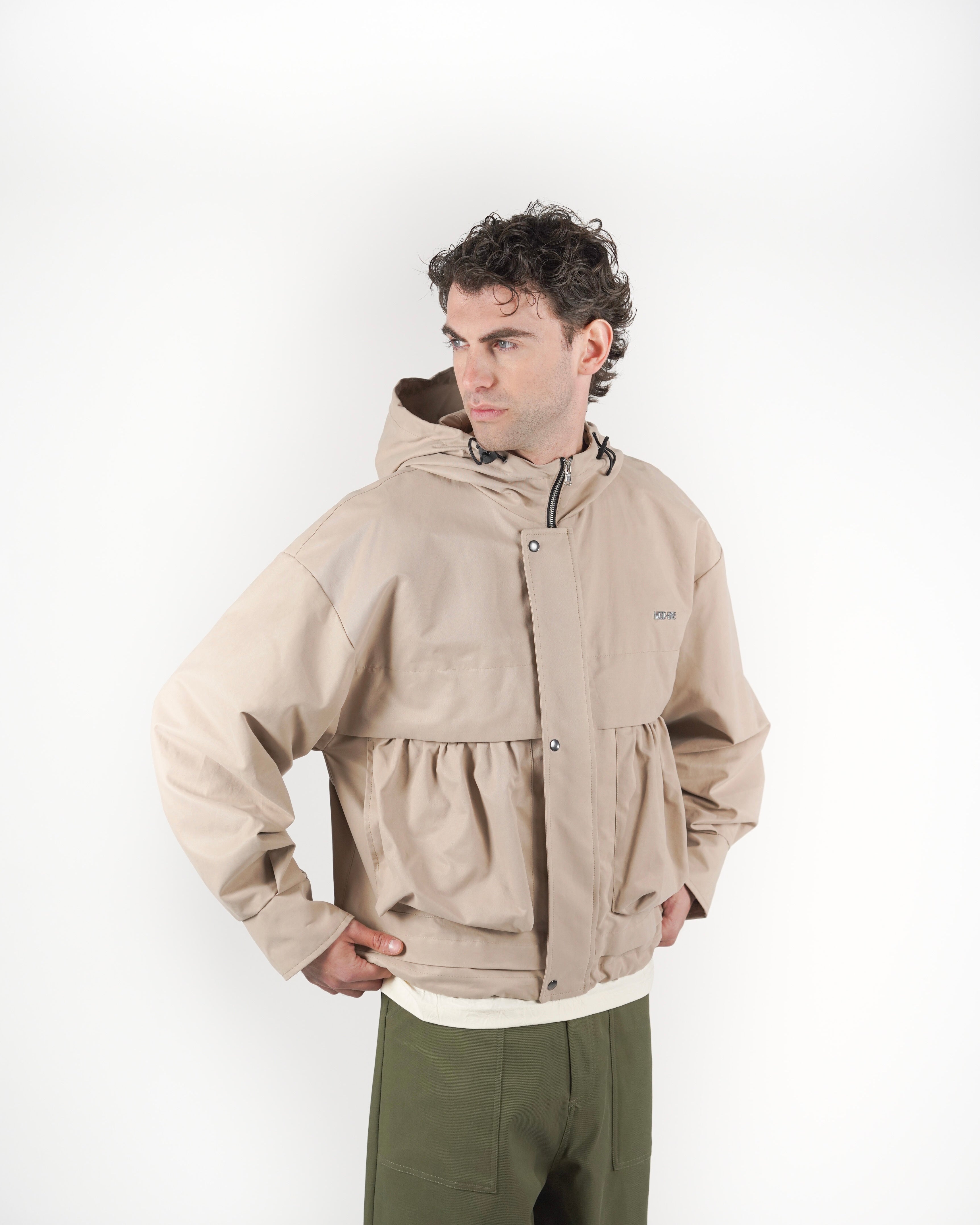 Giacca beige con cappuccio