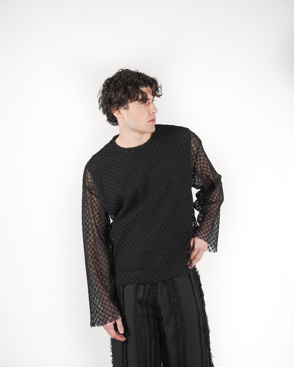 Longsleeve traforata nera