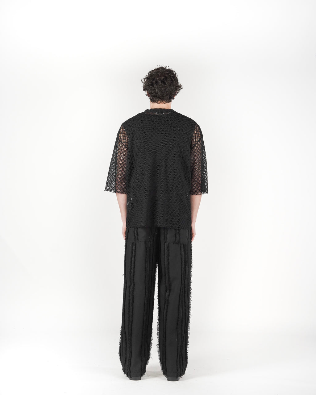 T-shirt traforata nera