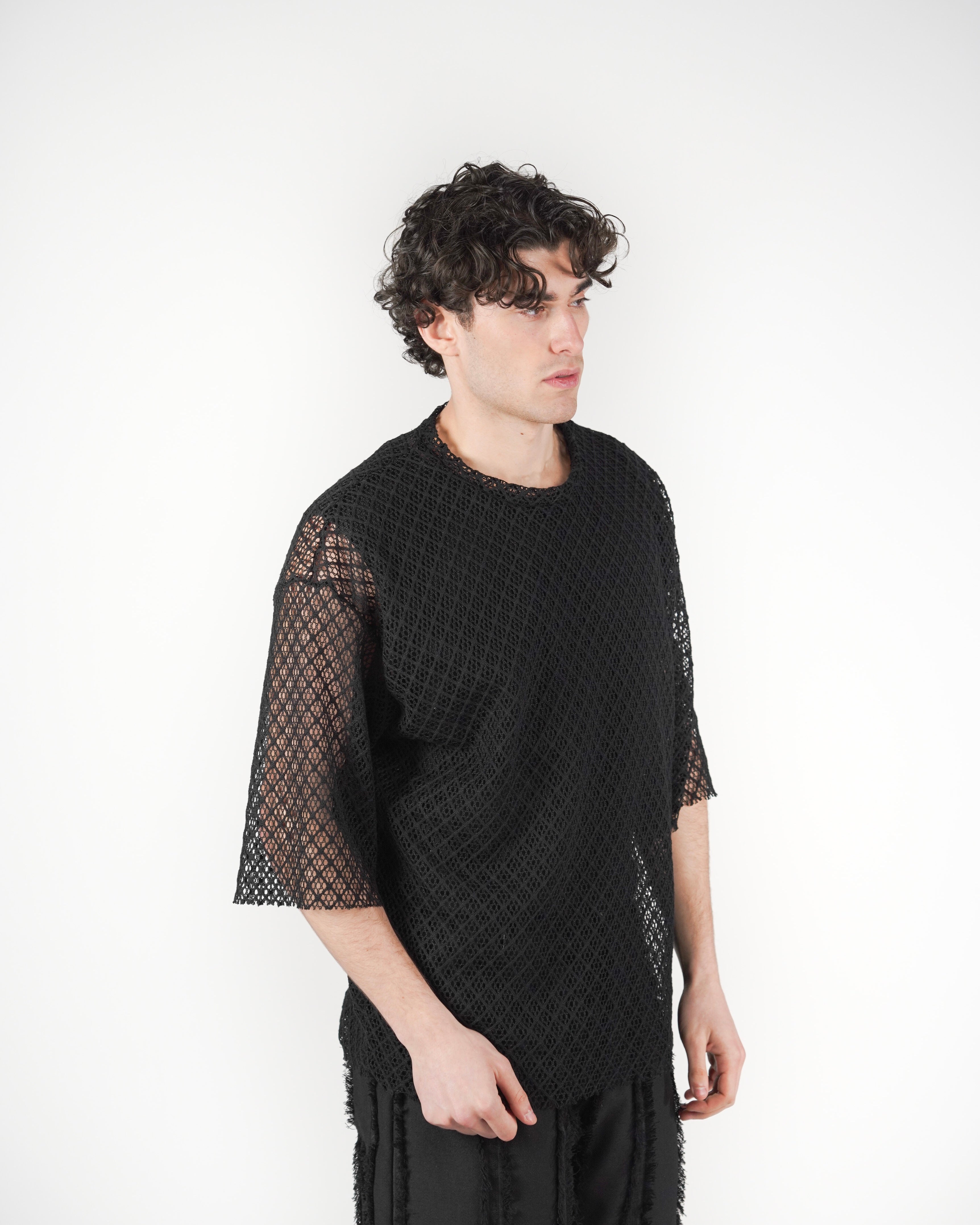 T-shirt traforata nera