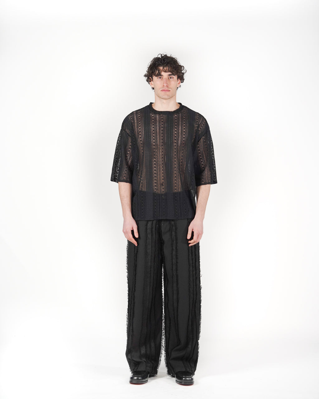 T-shirt etnica nera