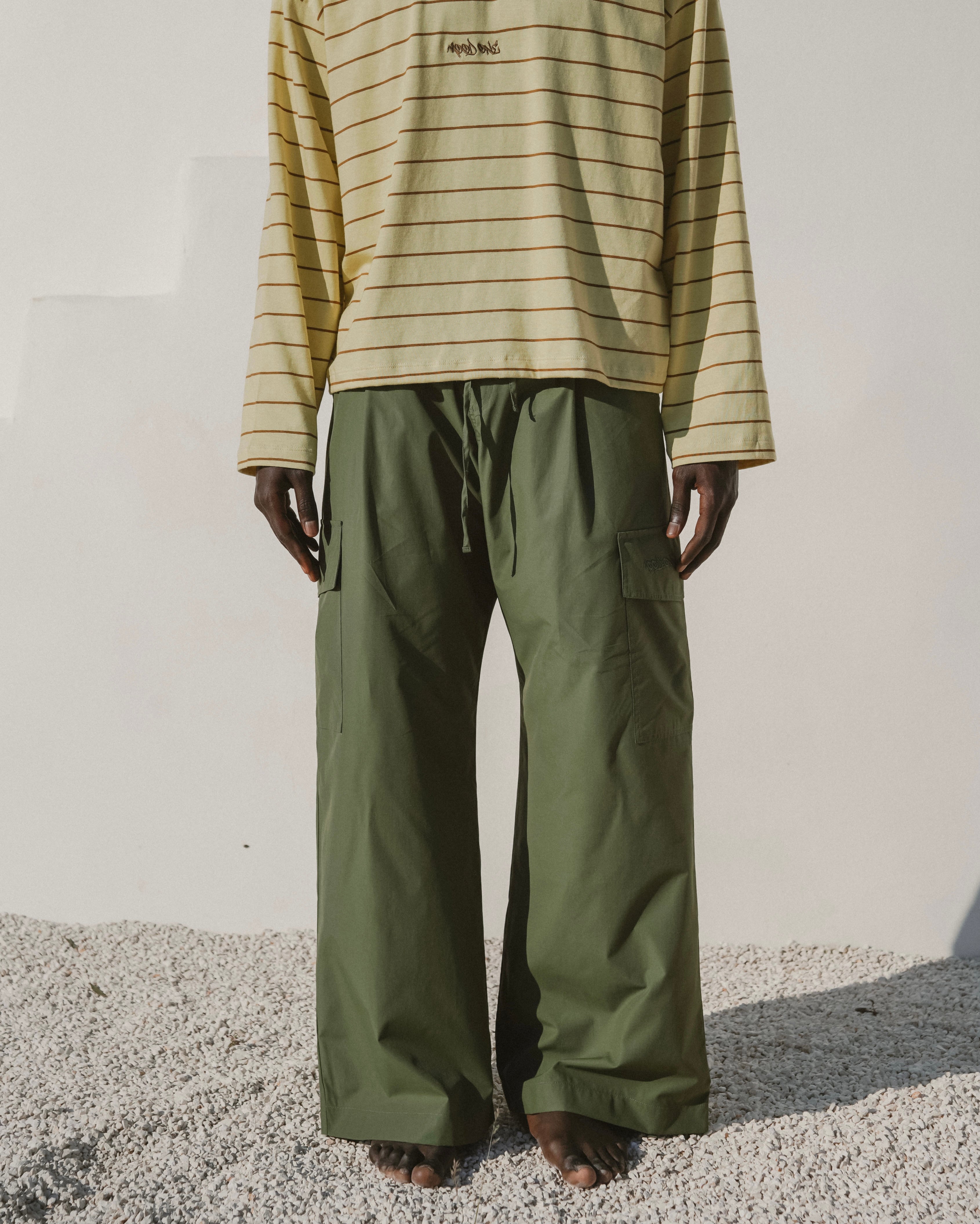 Green cargo pant
