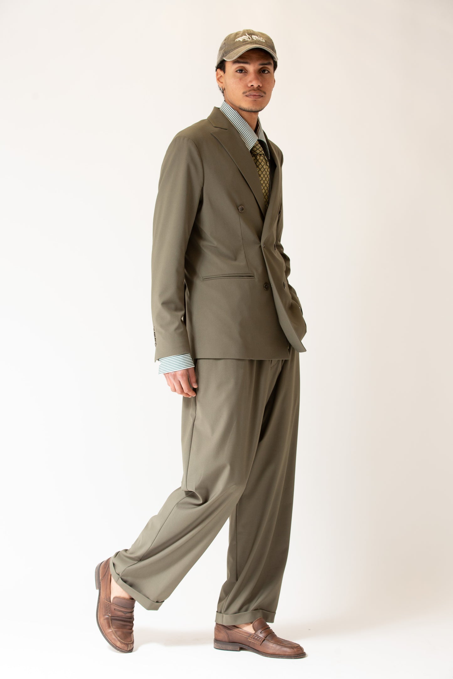 Pantalone vita alta fondo largo verde militare uomo