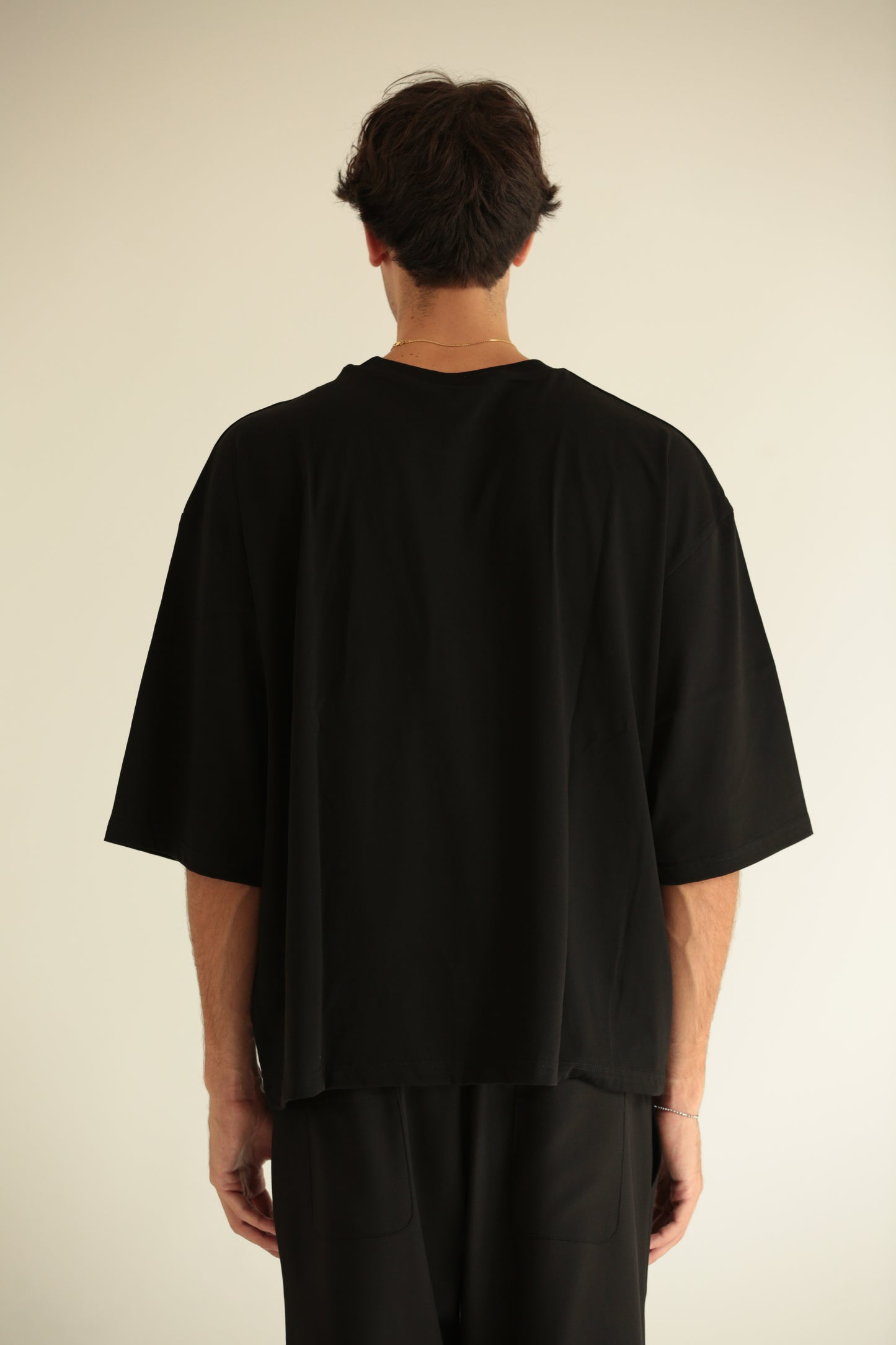 T-shirt crop manica 3/4 nera