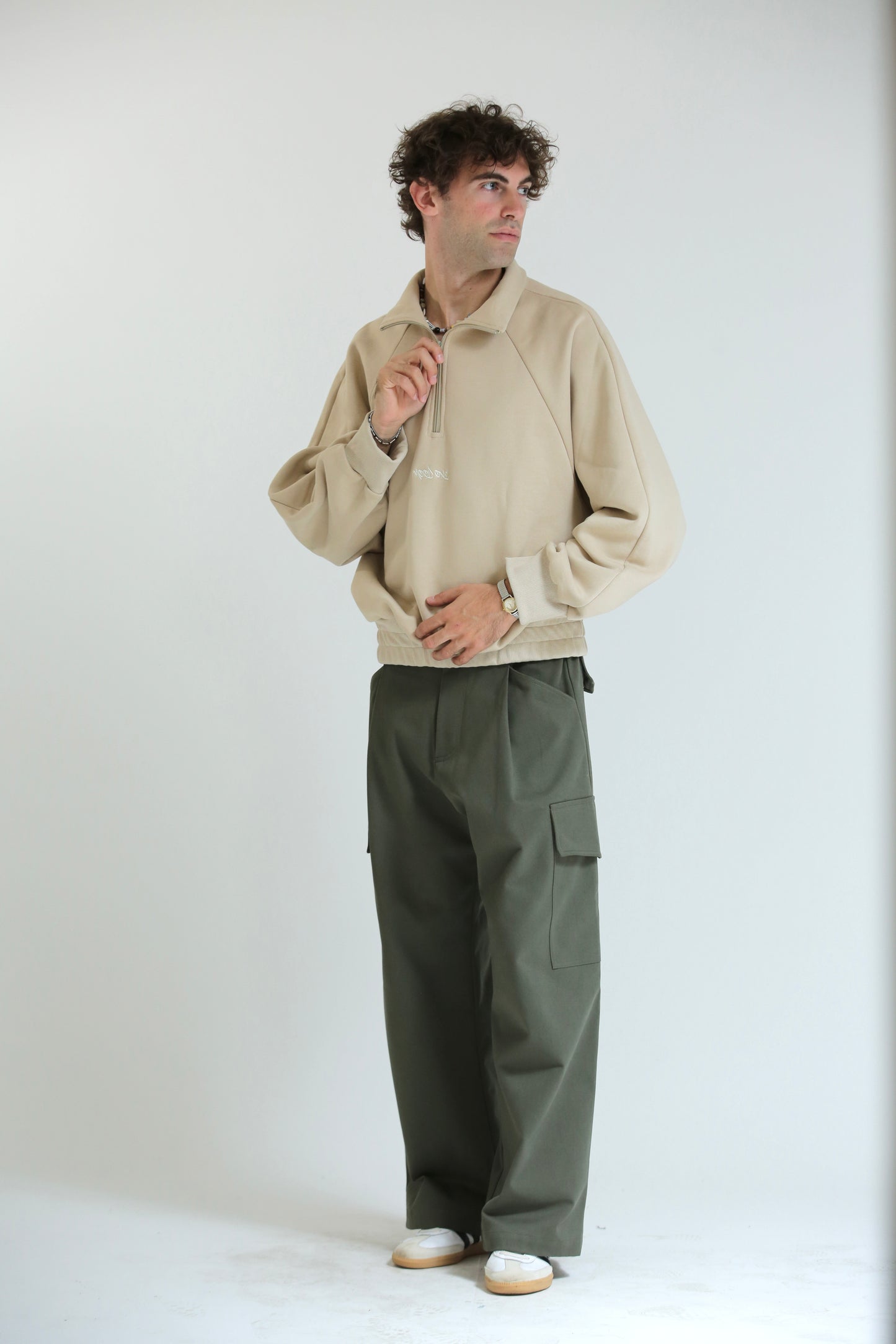 Felpa collo alto beige